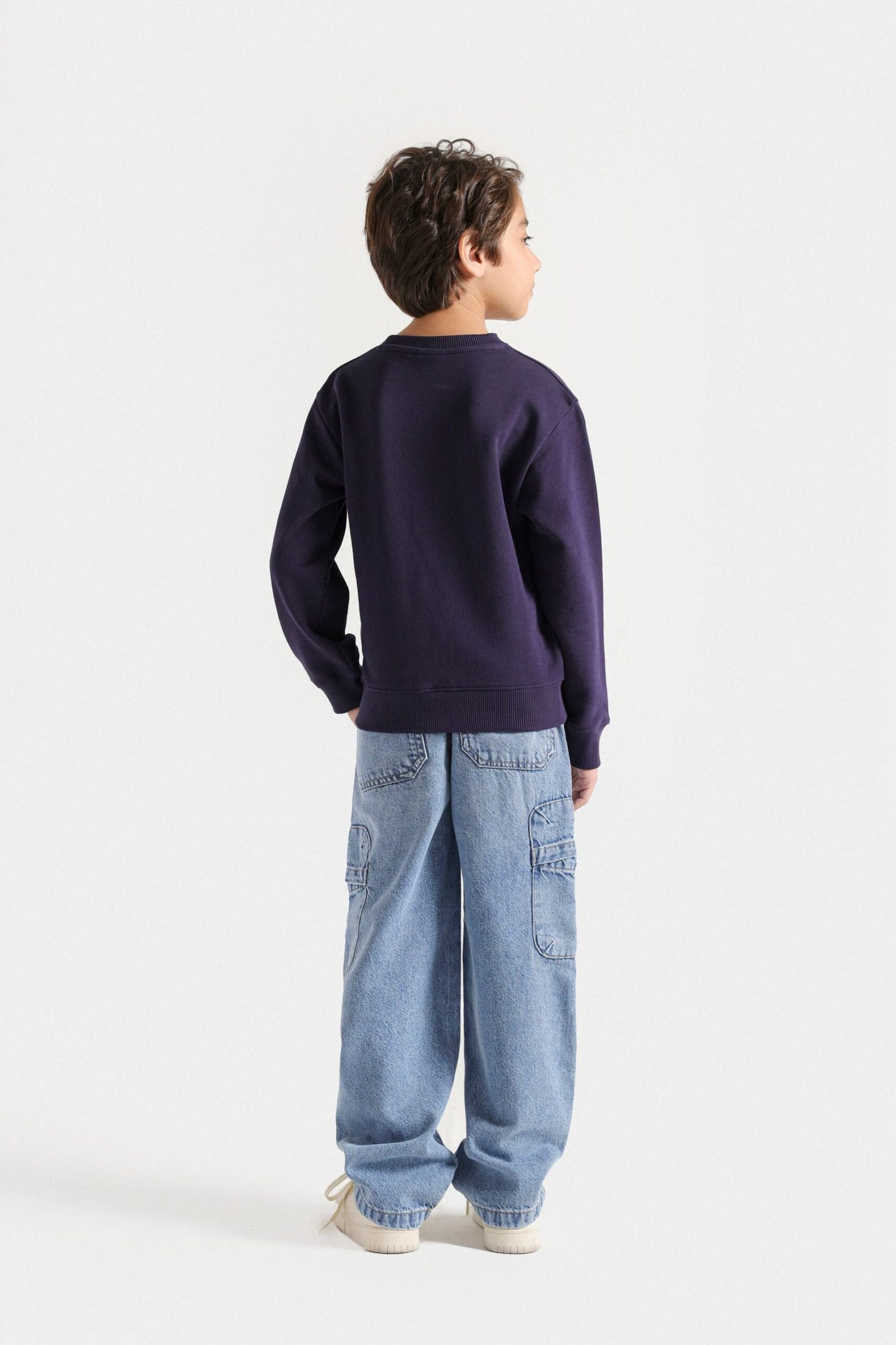 Basic Sweatshirt - Image 16