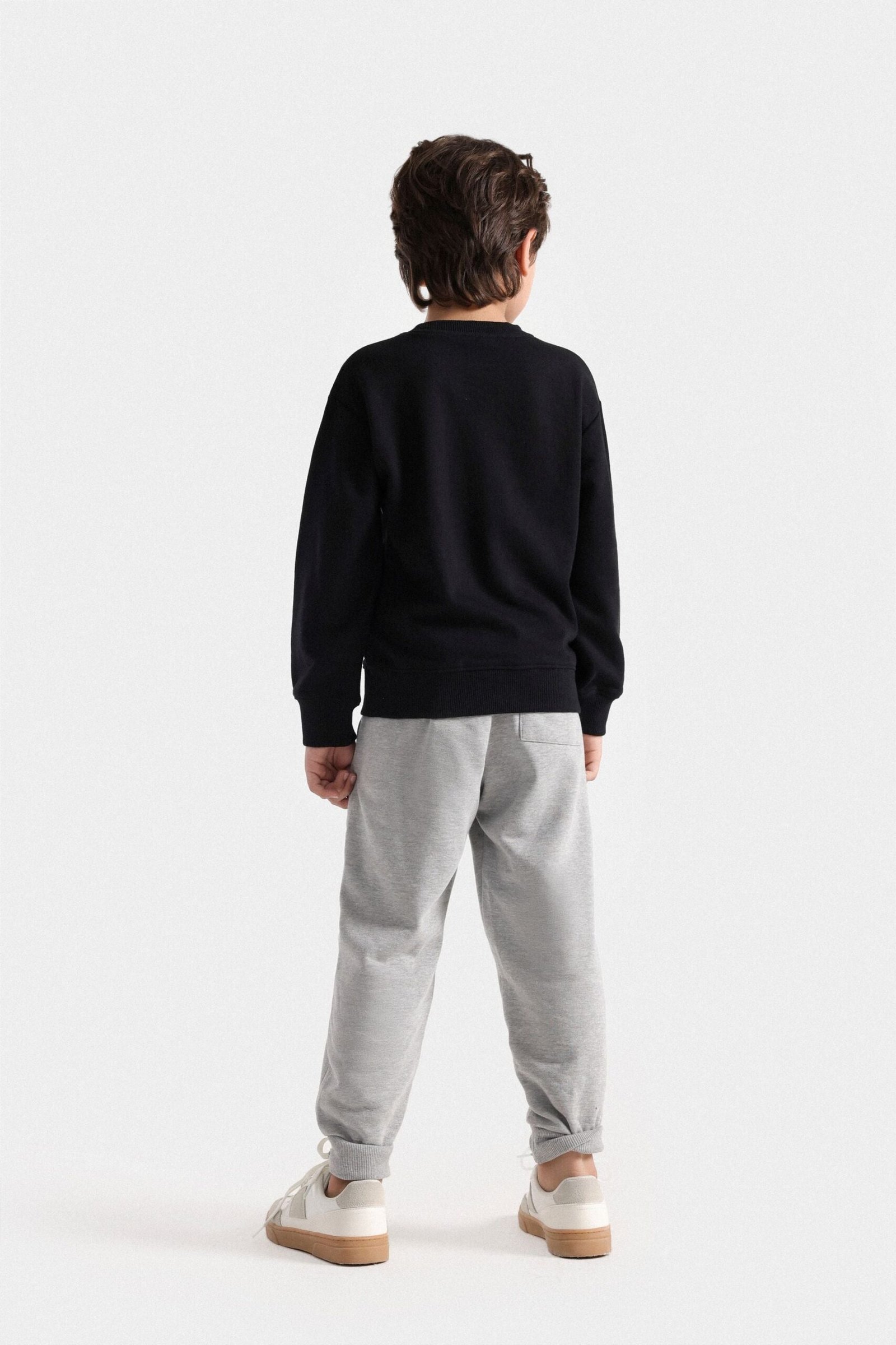 Basic Sweatshirt - Image 10