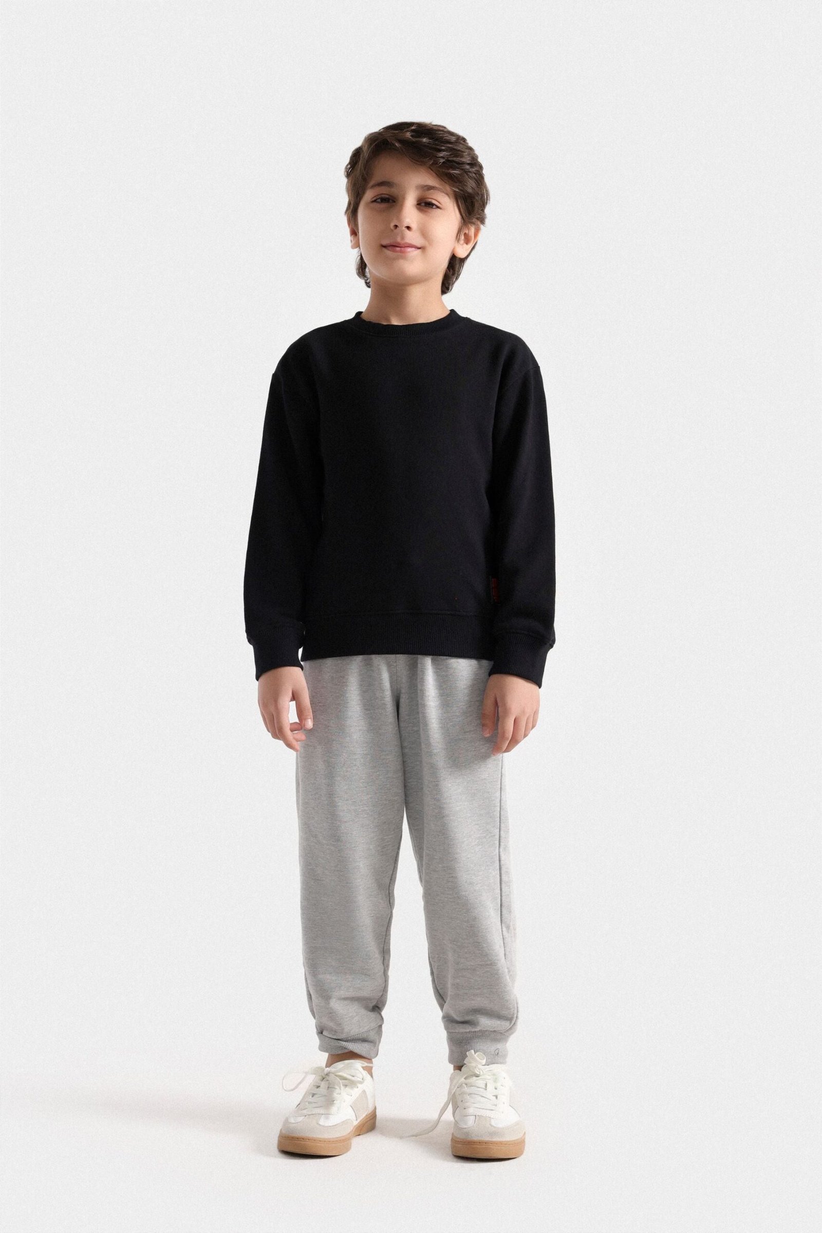 Basic Sweatshirt - Image 9