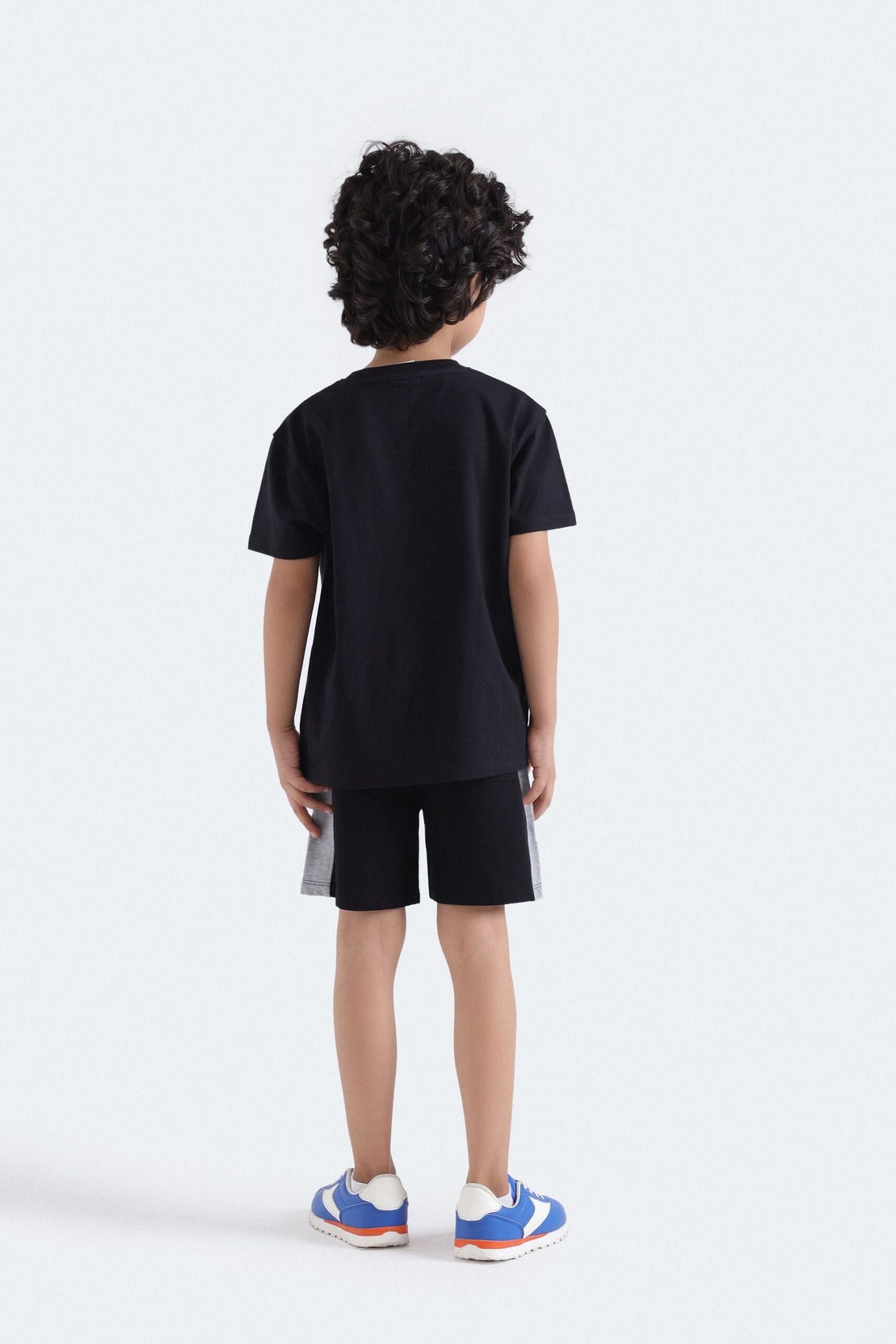 Color Block Knit Shorts - Image 5