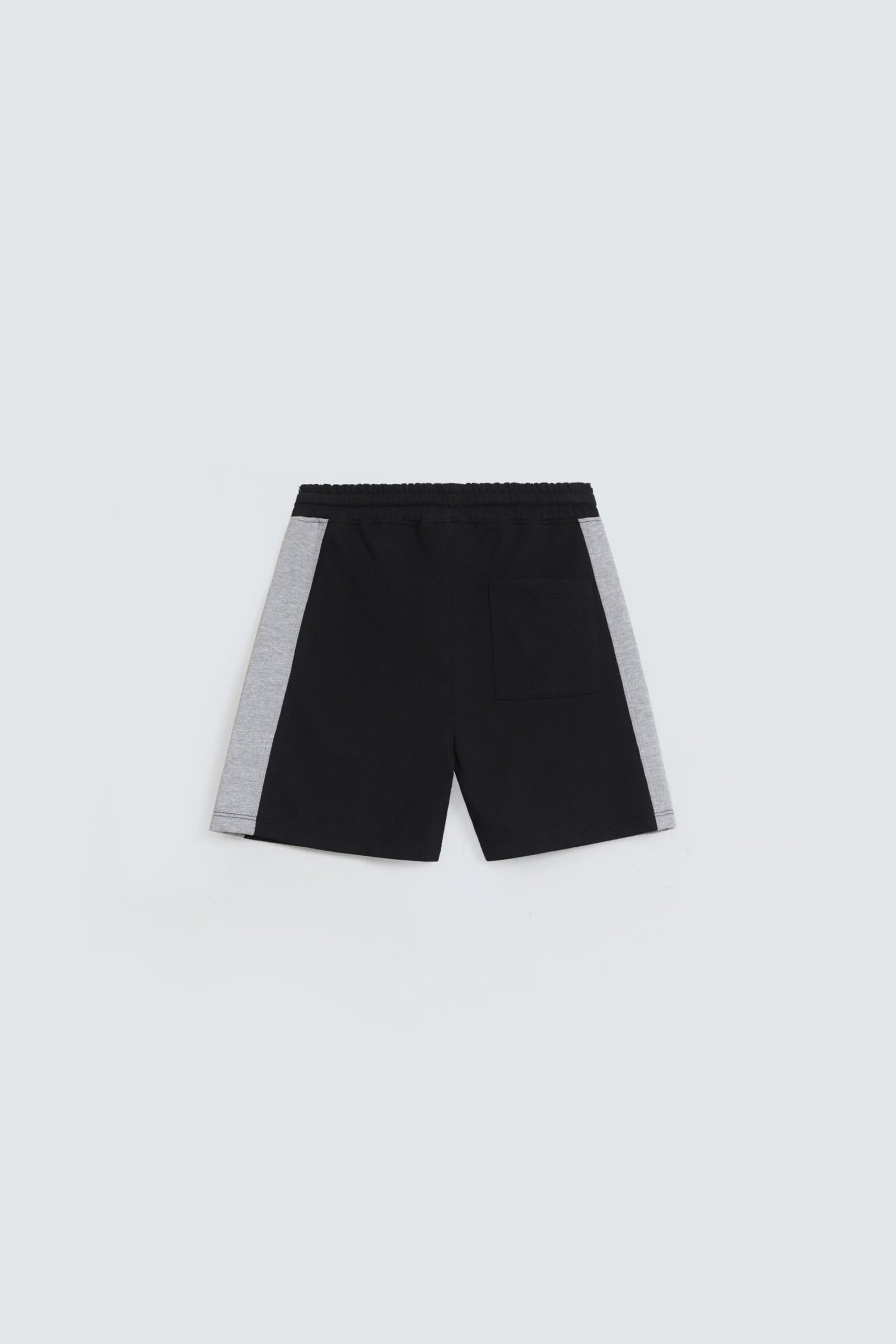 Color Block Knit Shorts - Image 3