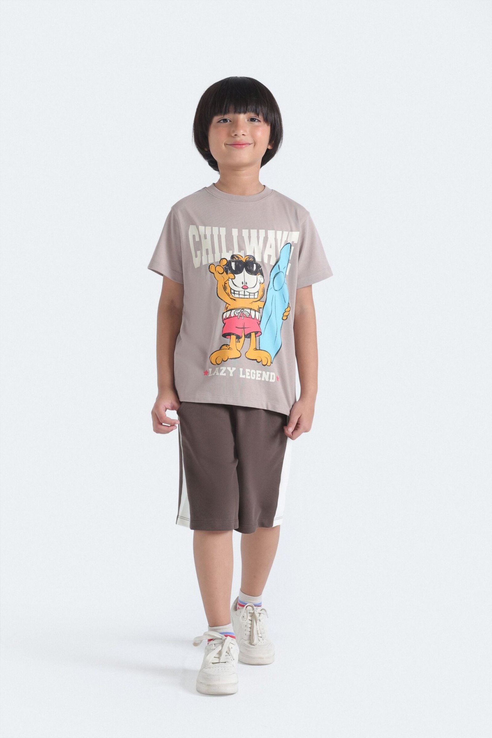 Knit Shorts With Side Contrast Panel - Image 5