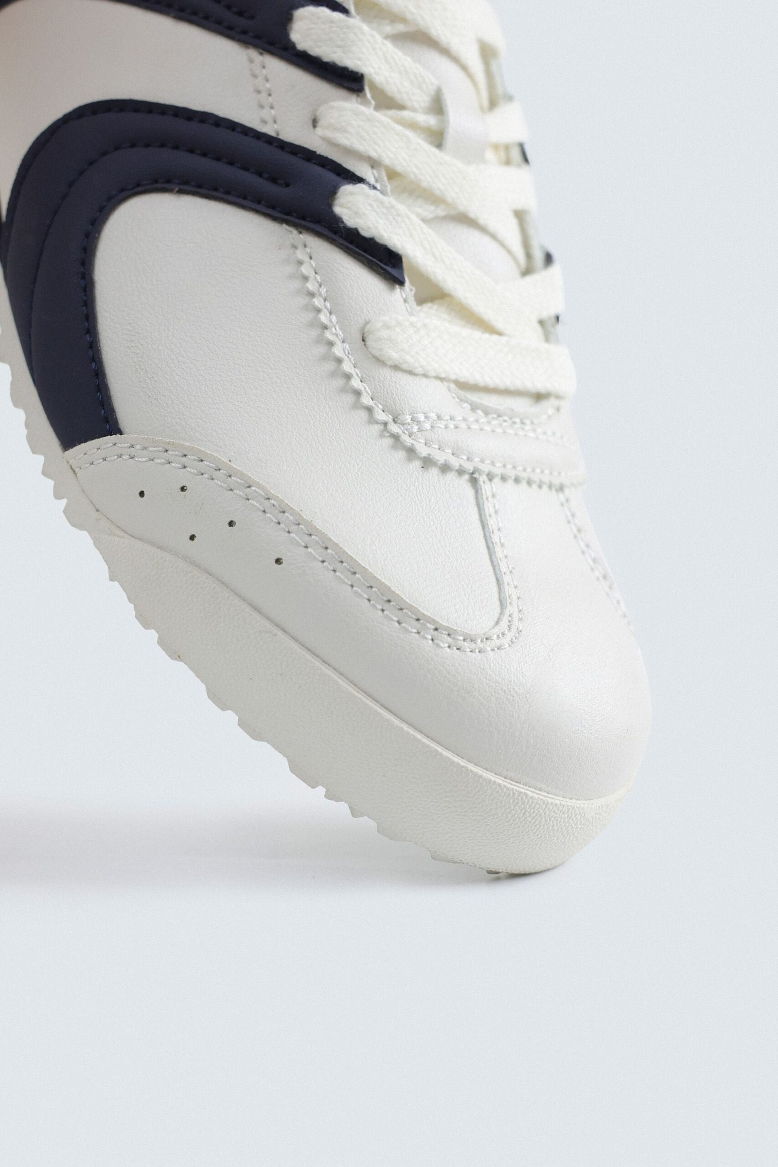 Multi-Piece Contrast Trainers - Image 9