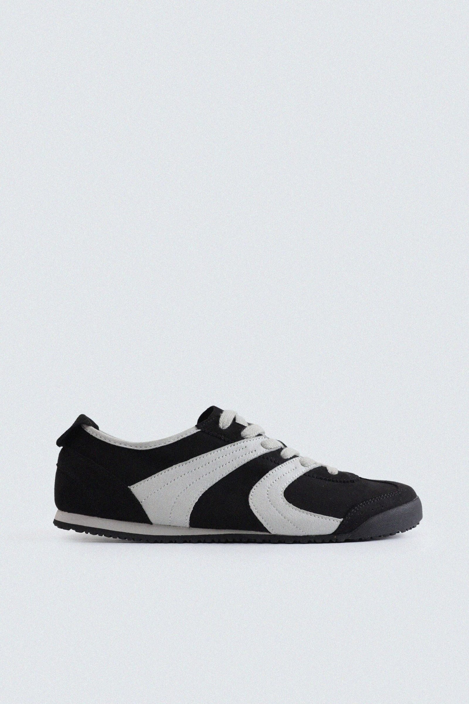 Multi-Piece Contrast Trainers