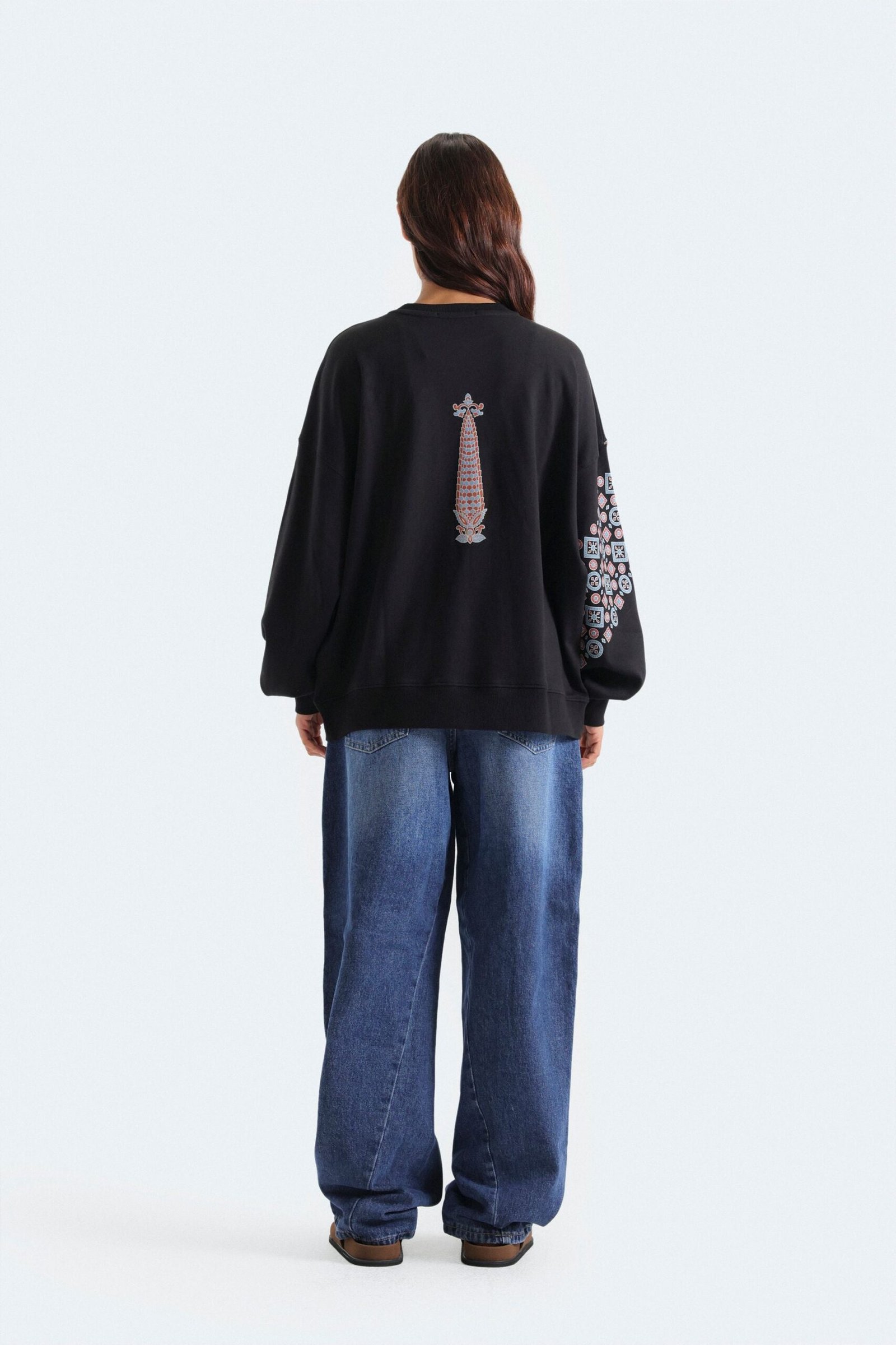 Graphic Sweatshirt - Image 4