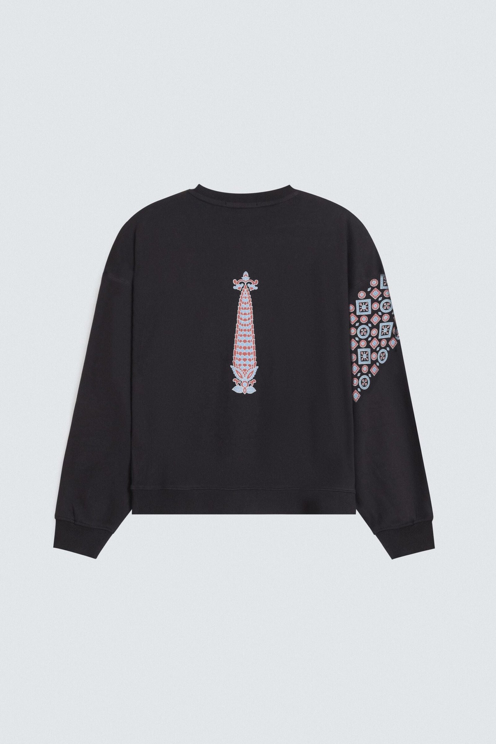 Graphic Sweatshirt - Image 7