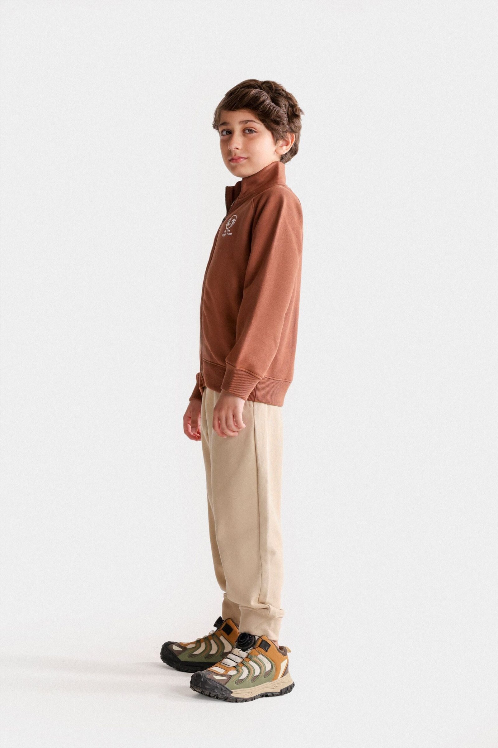 Embroidered Zipper Sweatshirt - Image 11