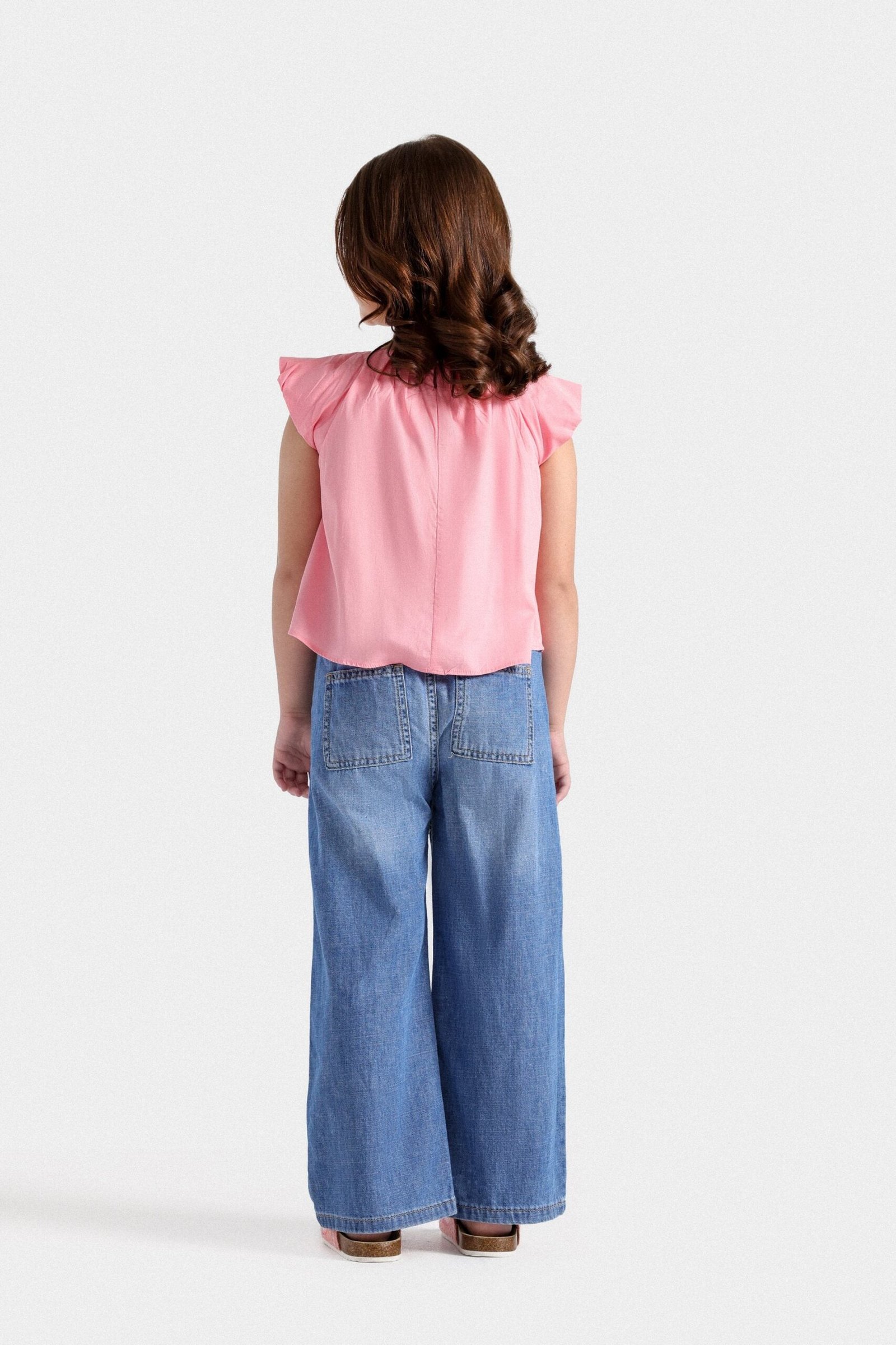 Sleeveless Blouse With Pleats Detail - Image 6