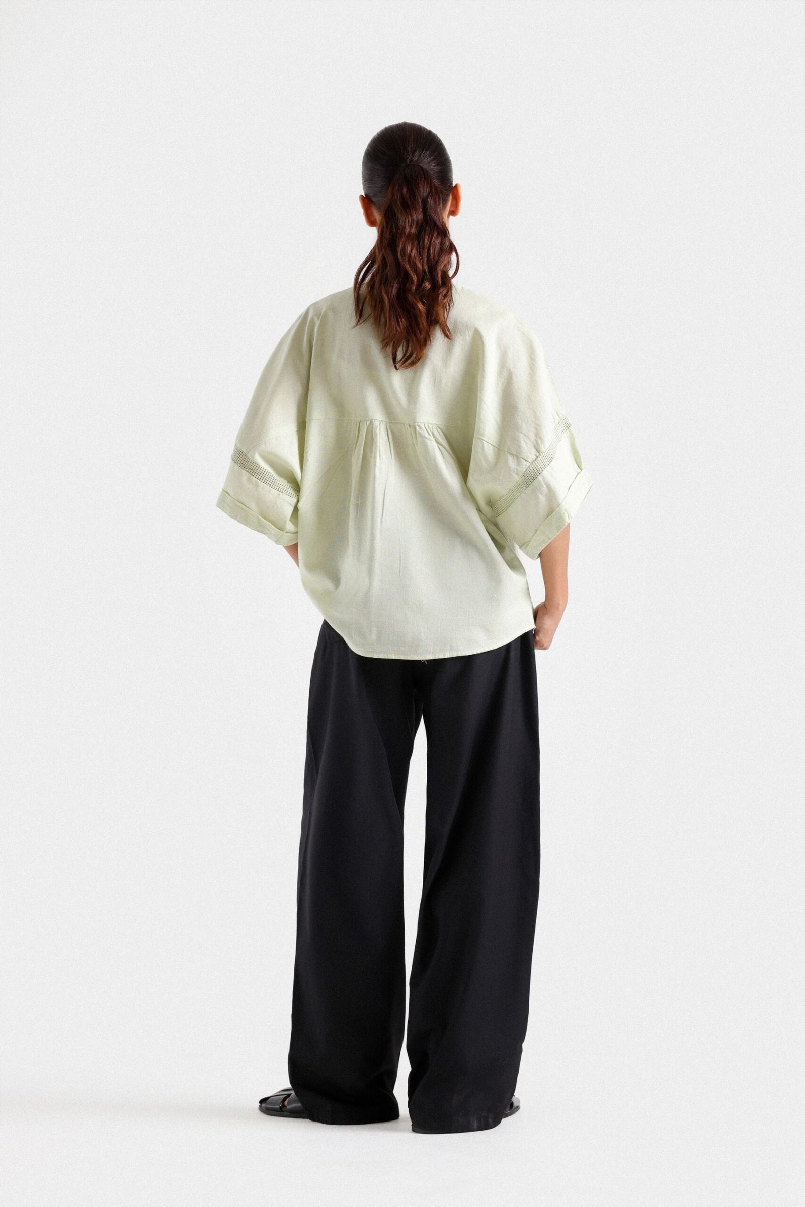 Cropped Shirt With Lace Detail - Image 11