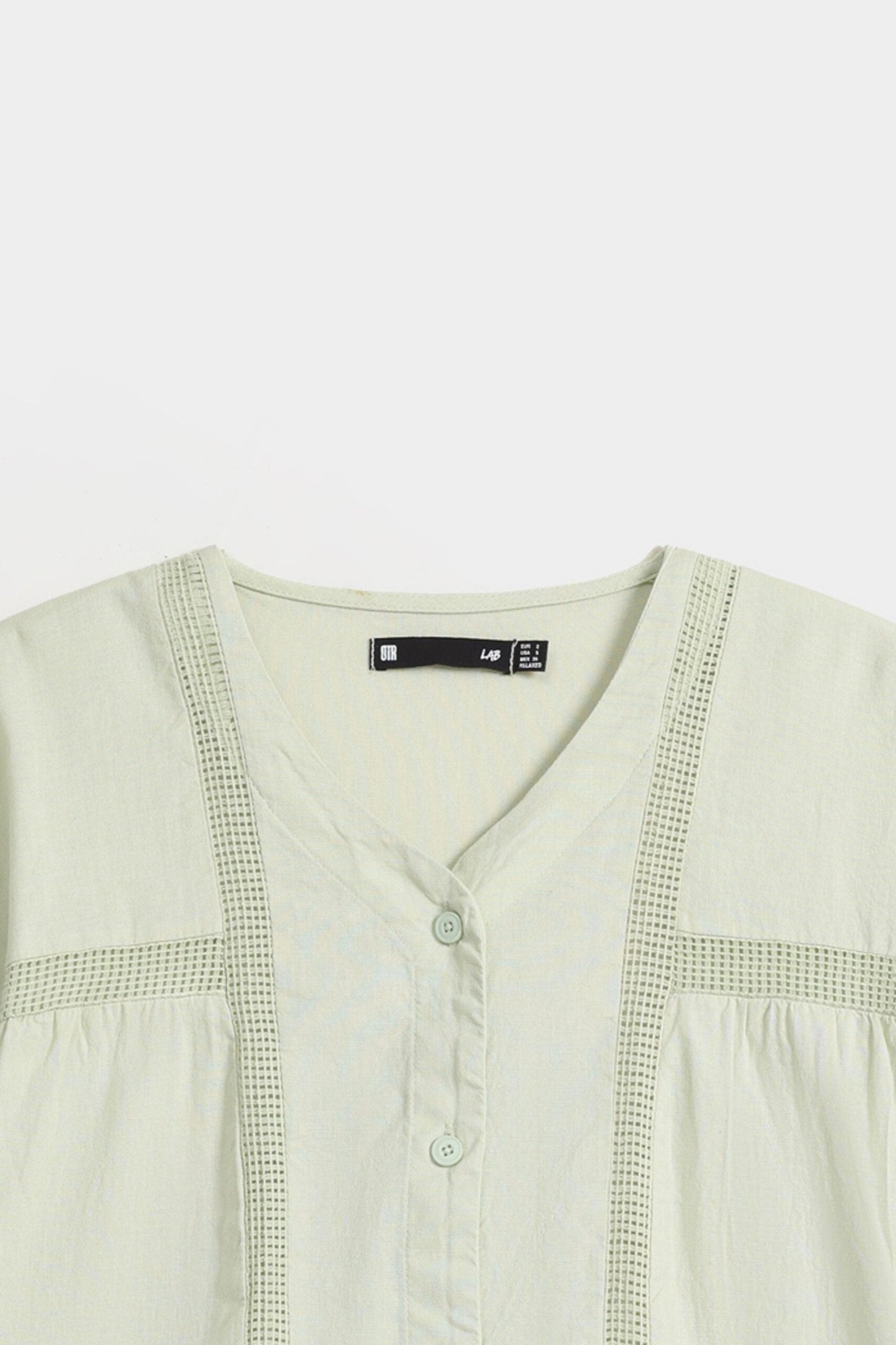 Cropped Shirt With Lace Detail - Image 13