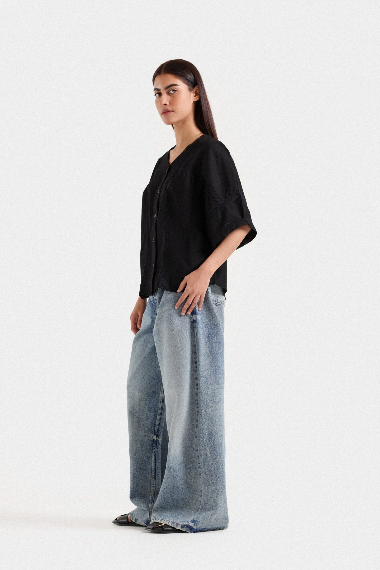 Cropped Shirt With Lace Detail - Image 3