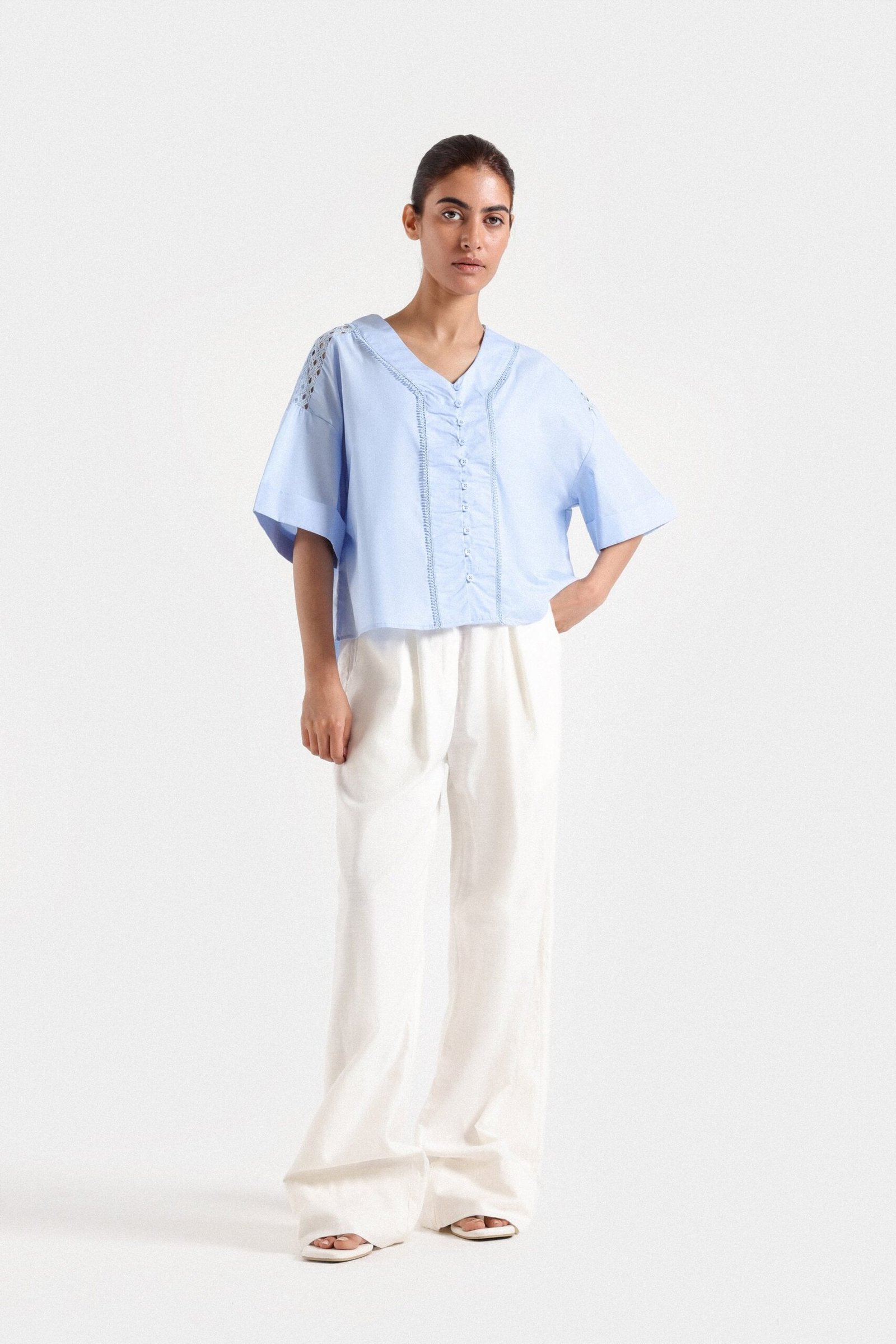 Lace Stitching Cropped Shirt