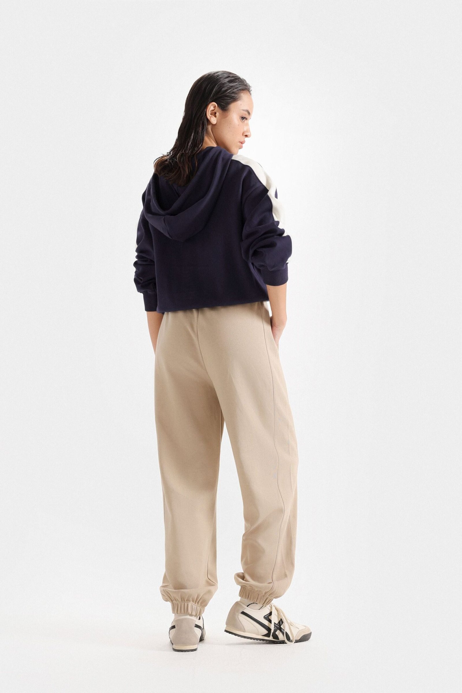 Loose Jogger Trousers - Image 11