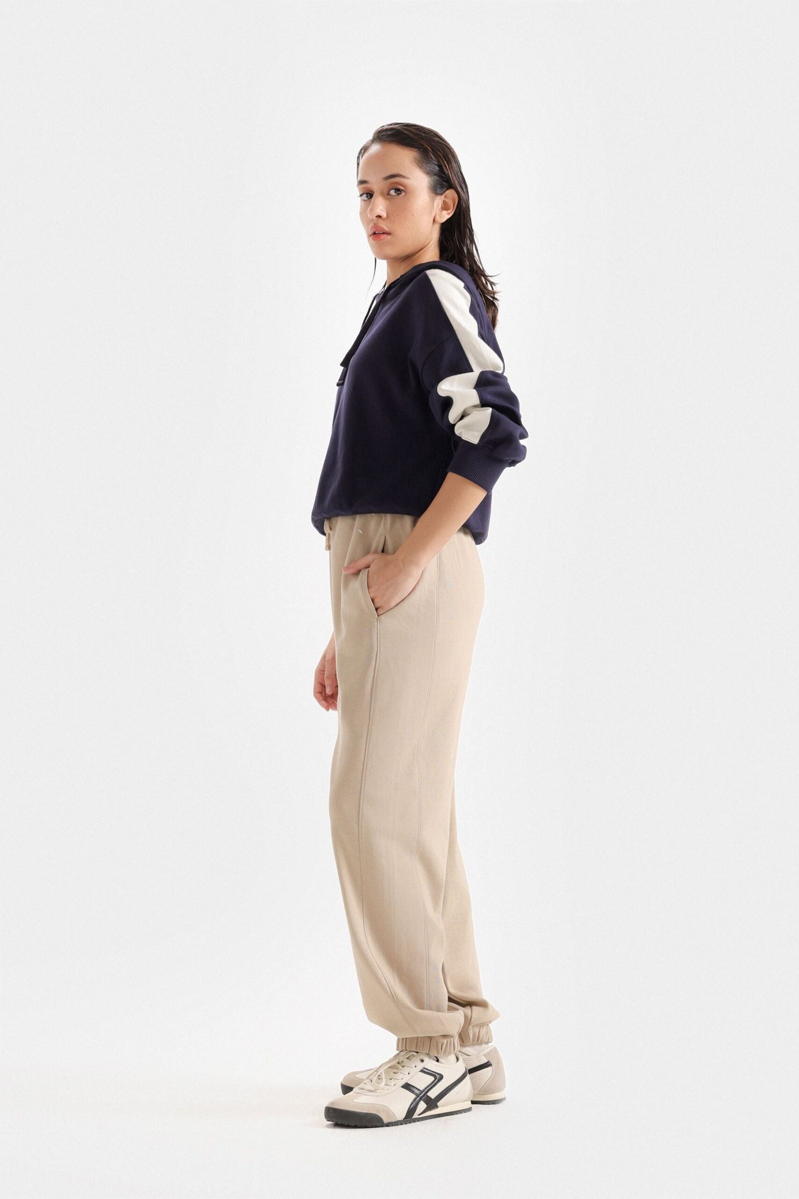 Loose Jogger Trousers - Image 10