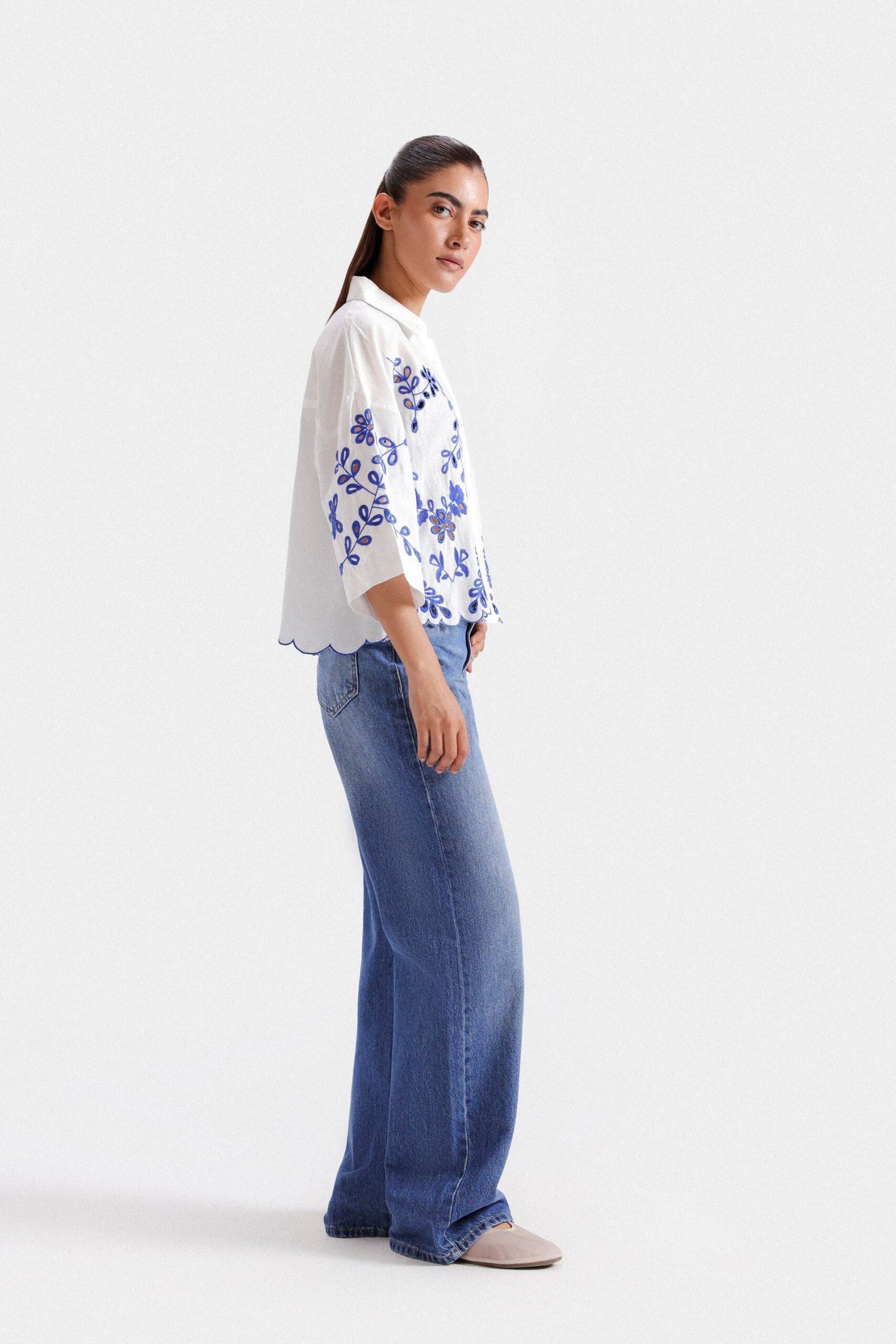 Super Cropped Embroidered Shirt - Image 3