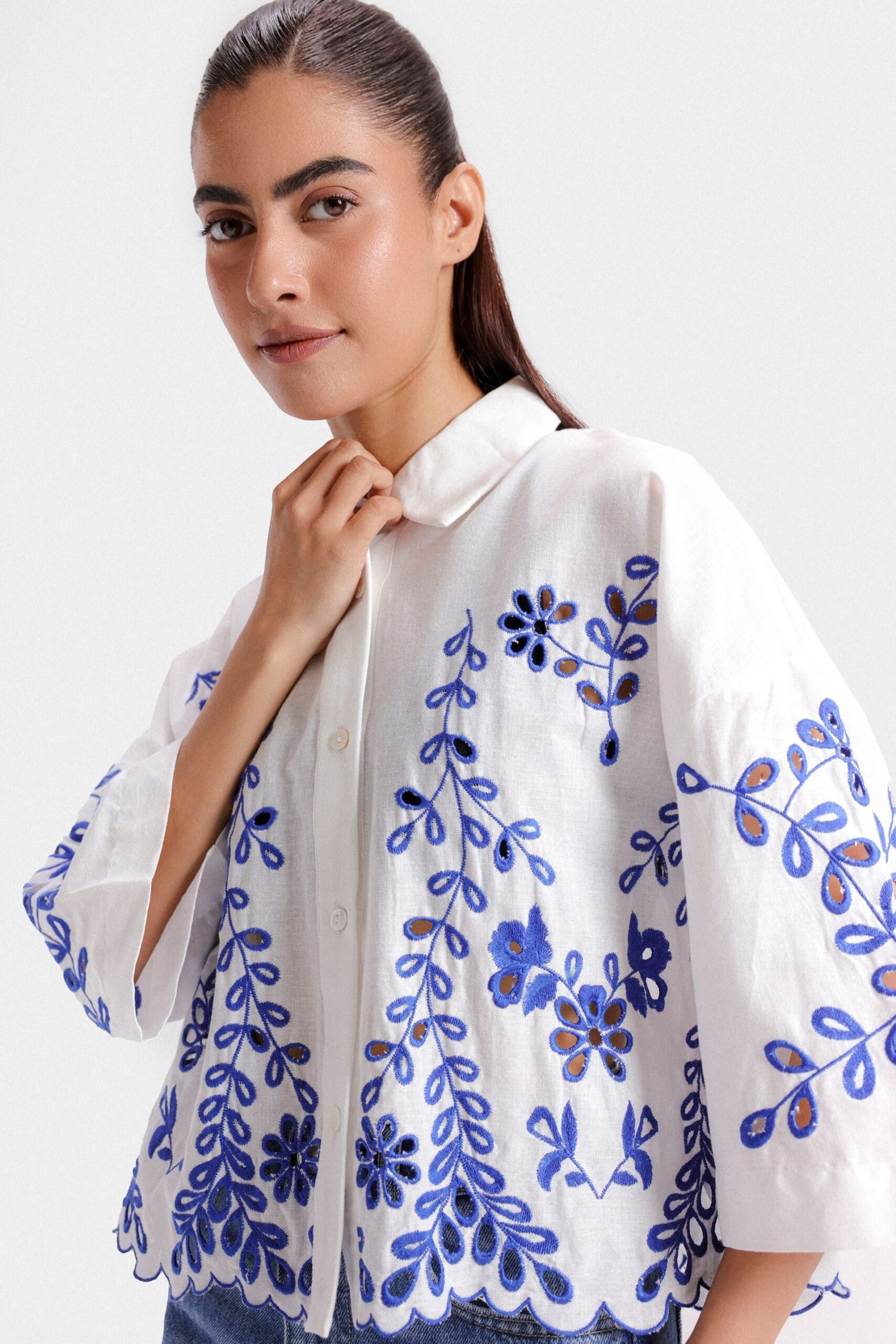 Super Cropped Embroidered Shirt - Image 2