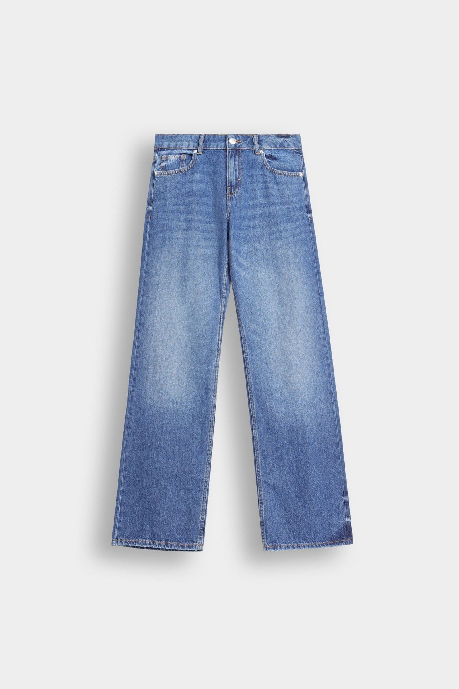 Low-Rise Wide Leg Jeans