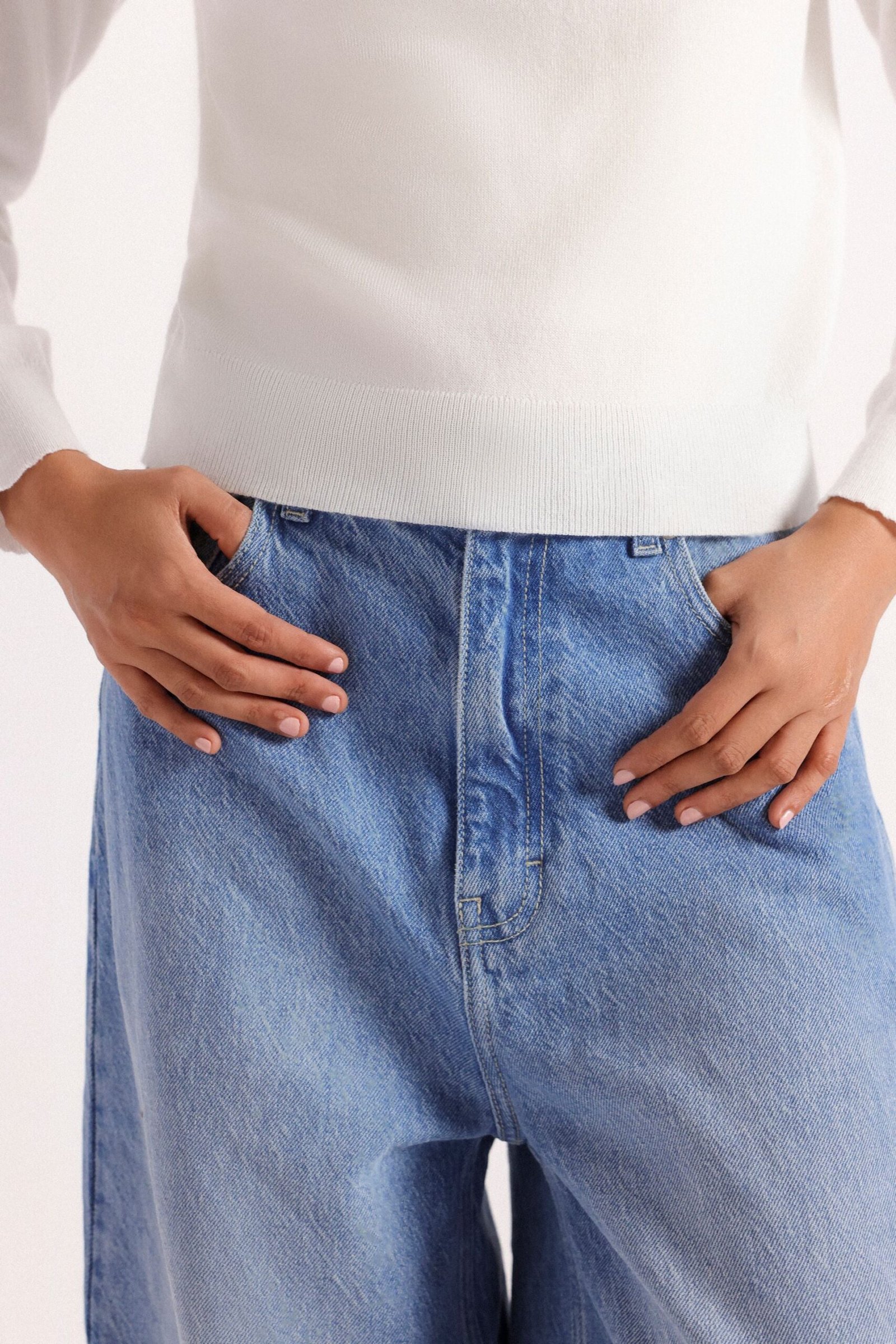 Tapered High-Waist Jeans - Image 2
