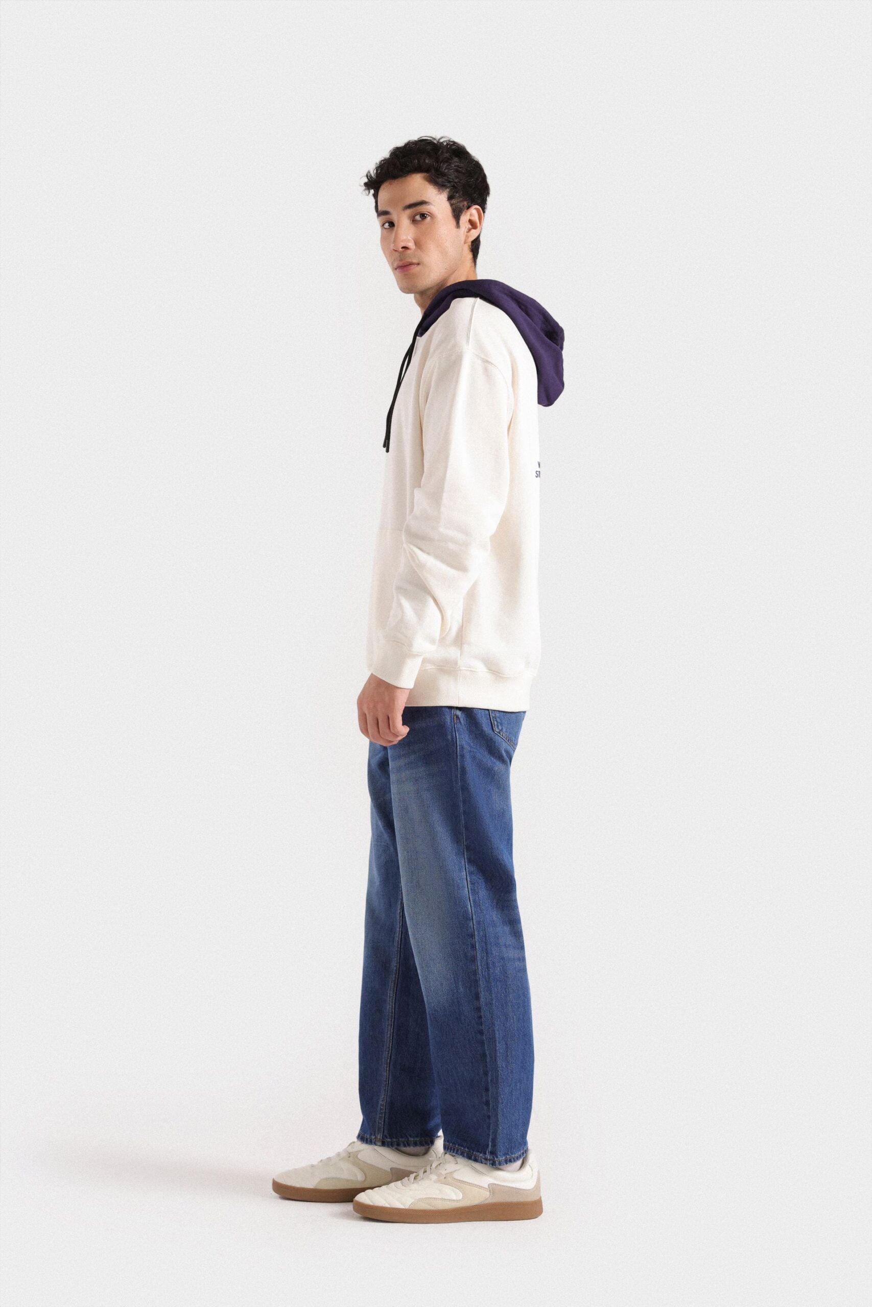 Color-Block Graphic Hoodie - Image 4