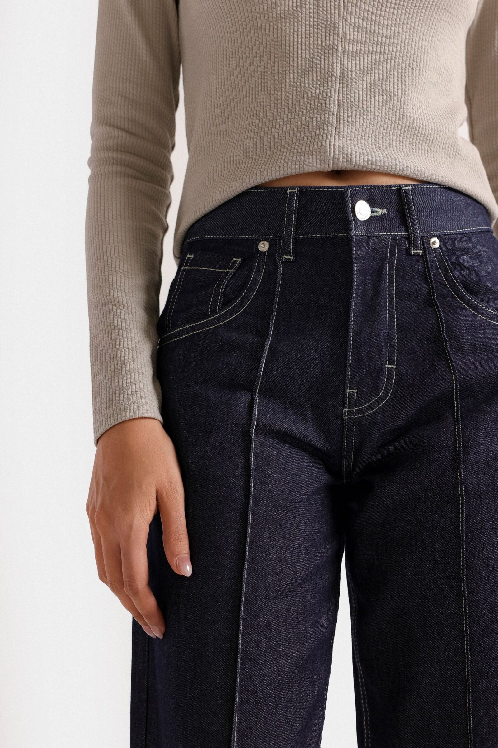 Grungy Wide-Leg Jeans - Image 2