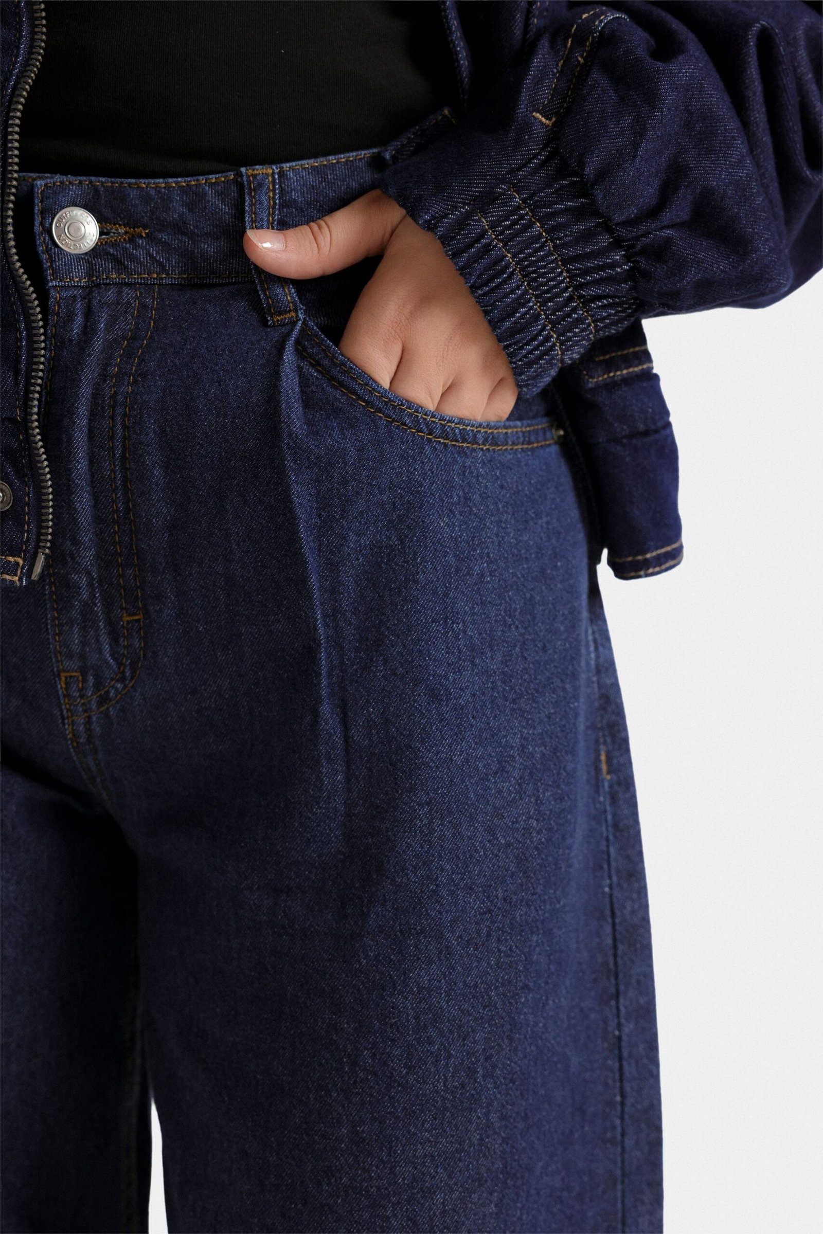 Barrel Fit Jeans - Image 2