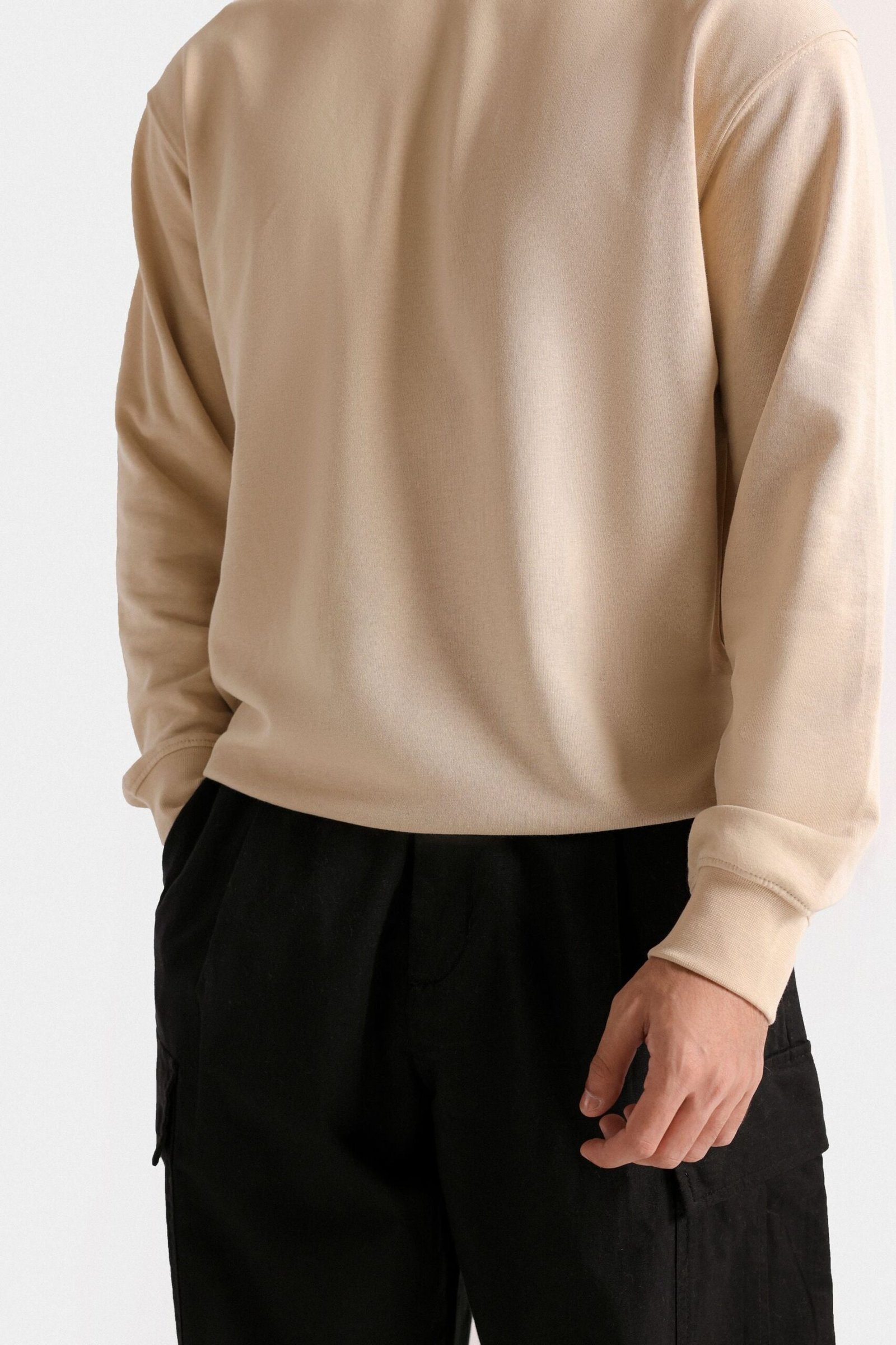 Basic Sweatshirt - Image 9