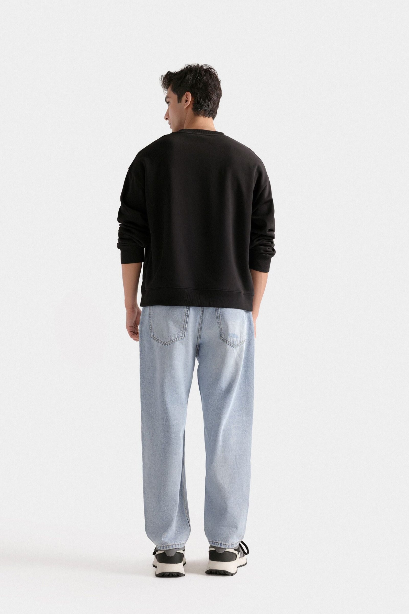 Basic Sweatshirt - Image 4