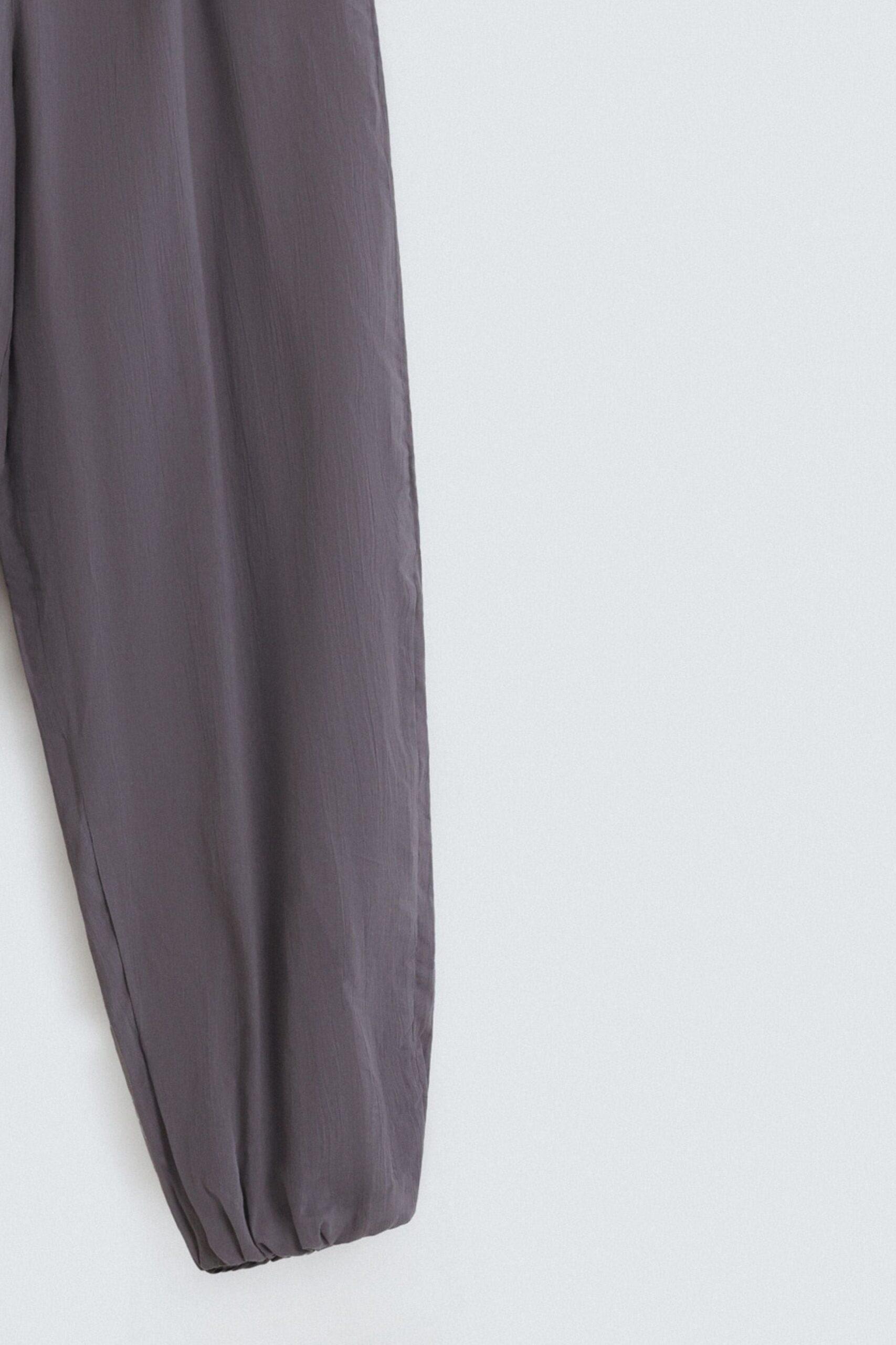 Loose Fit Pants - Image 13