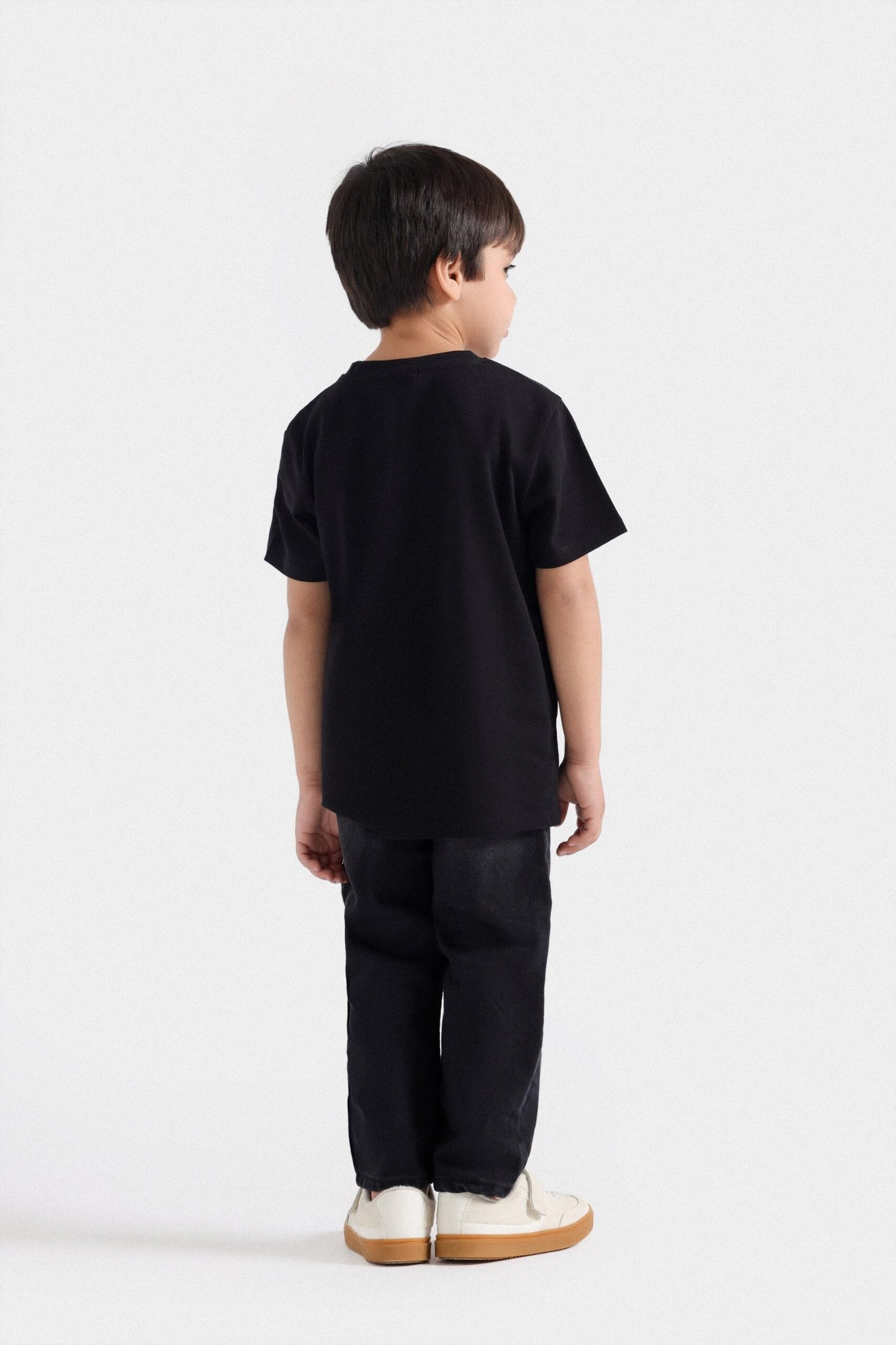 Basic T-Shirt - Image 10