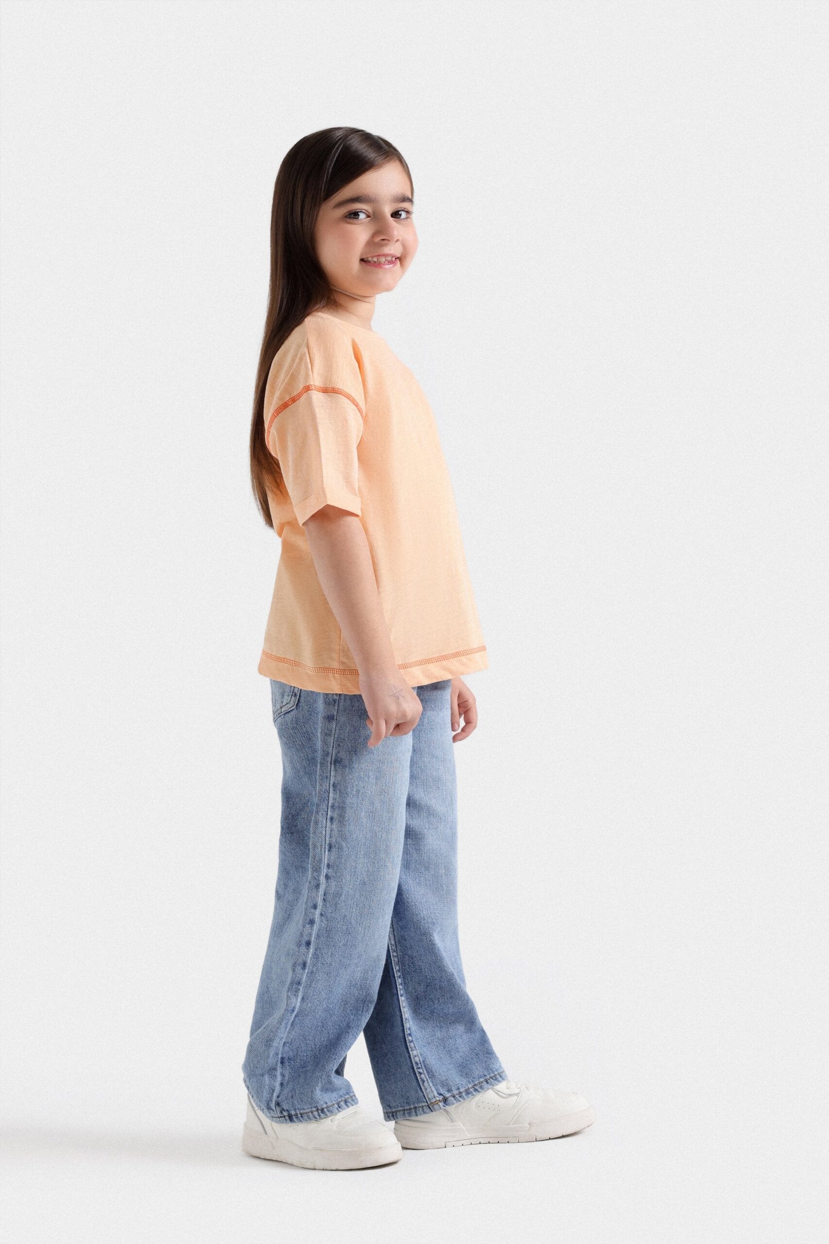 Crew Neck T-Shirt With Contrast Stitching - Image 10