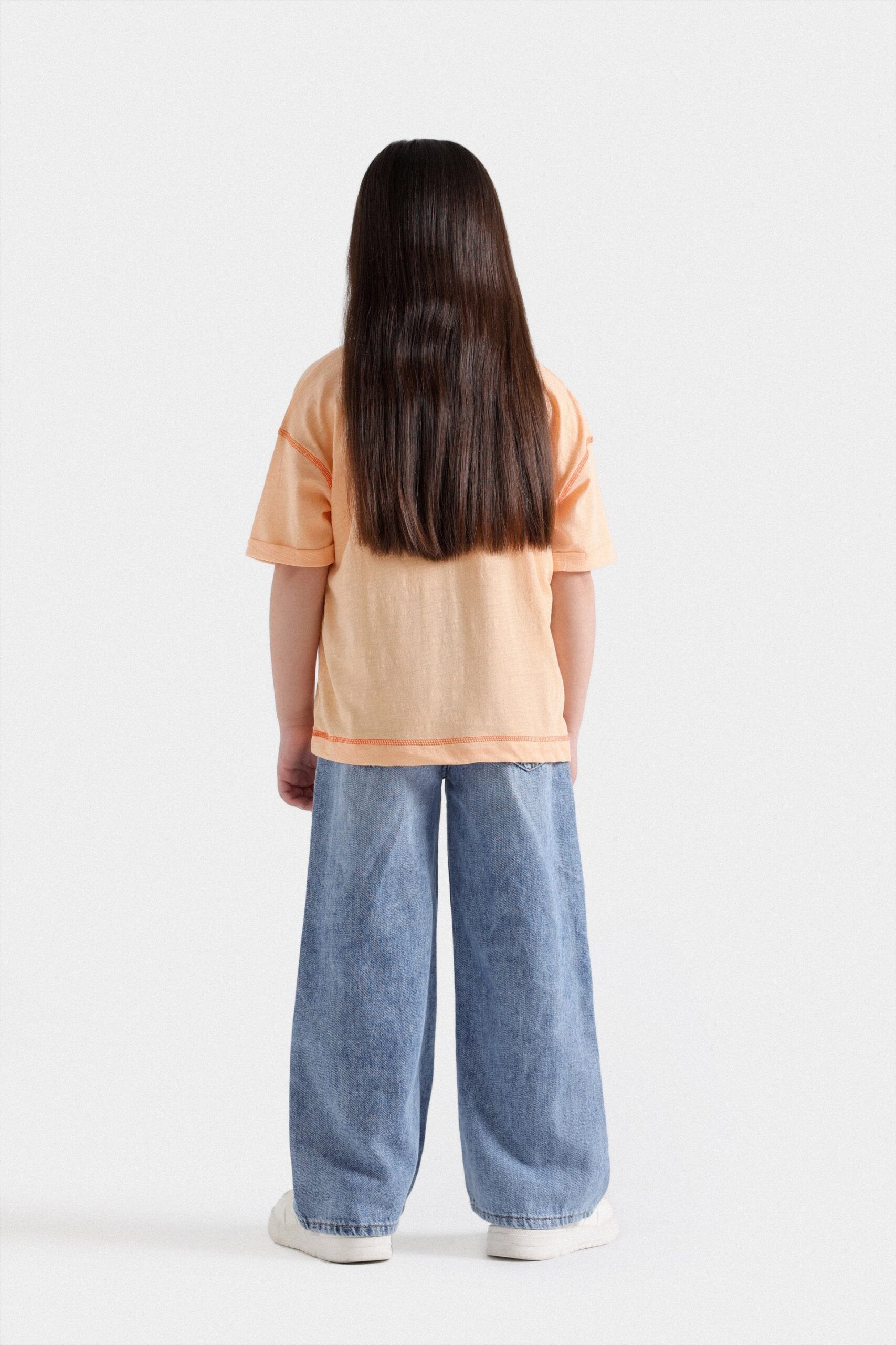 Crew Neck T-Shirt With Contrast Stitching - Image 11