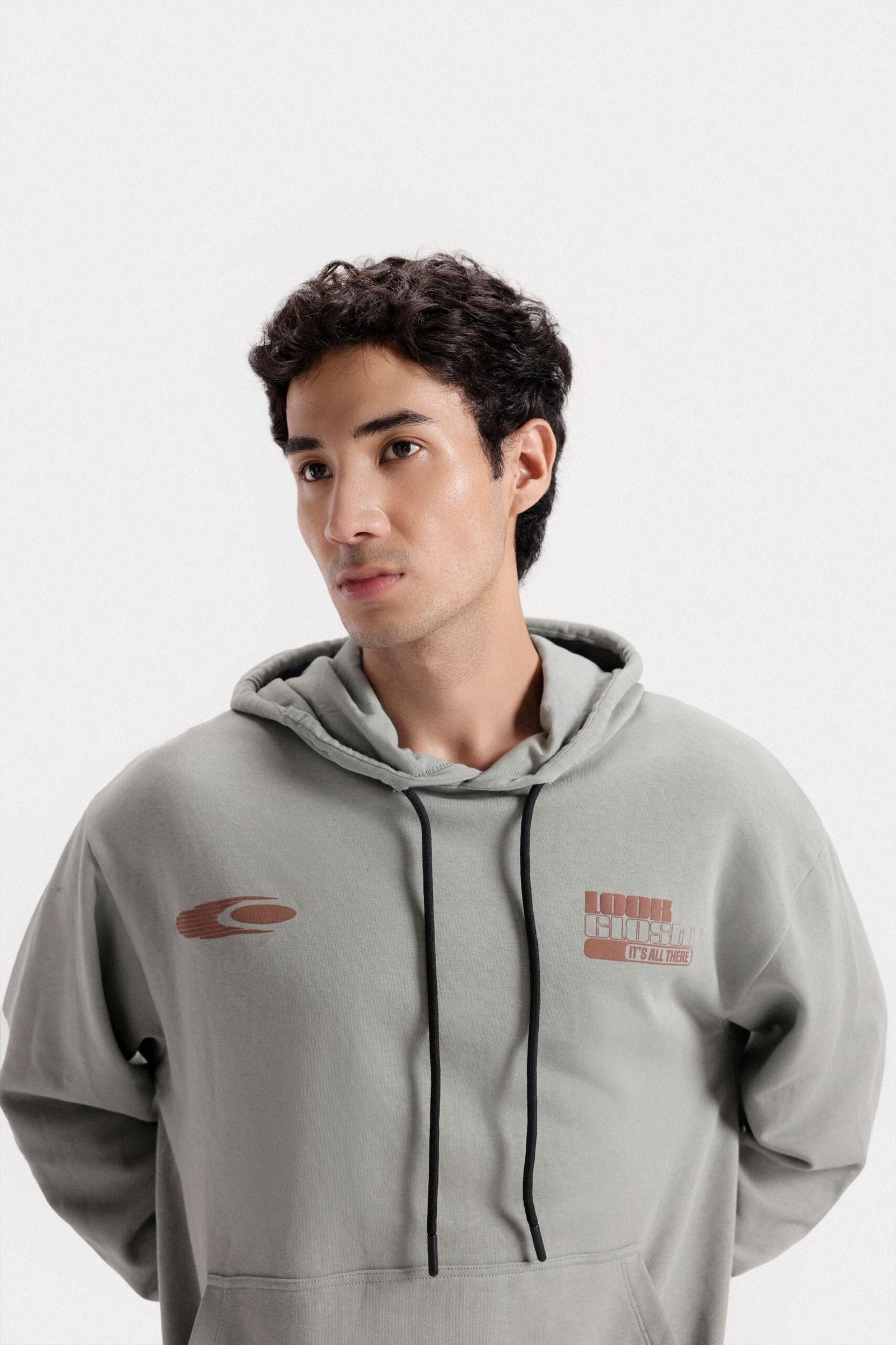Graphic Pull-Over - Image 2