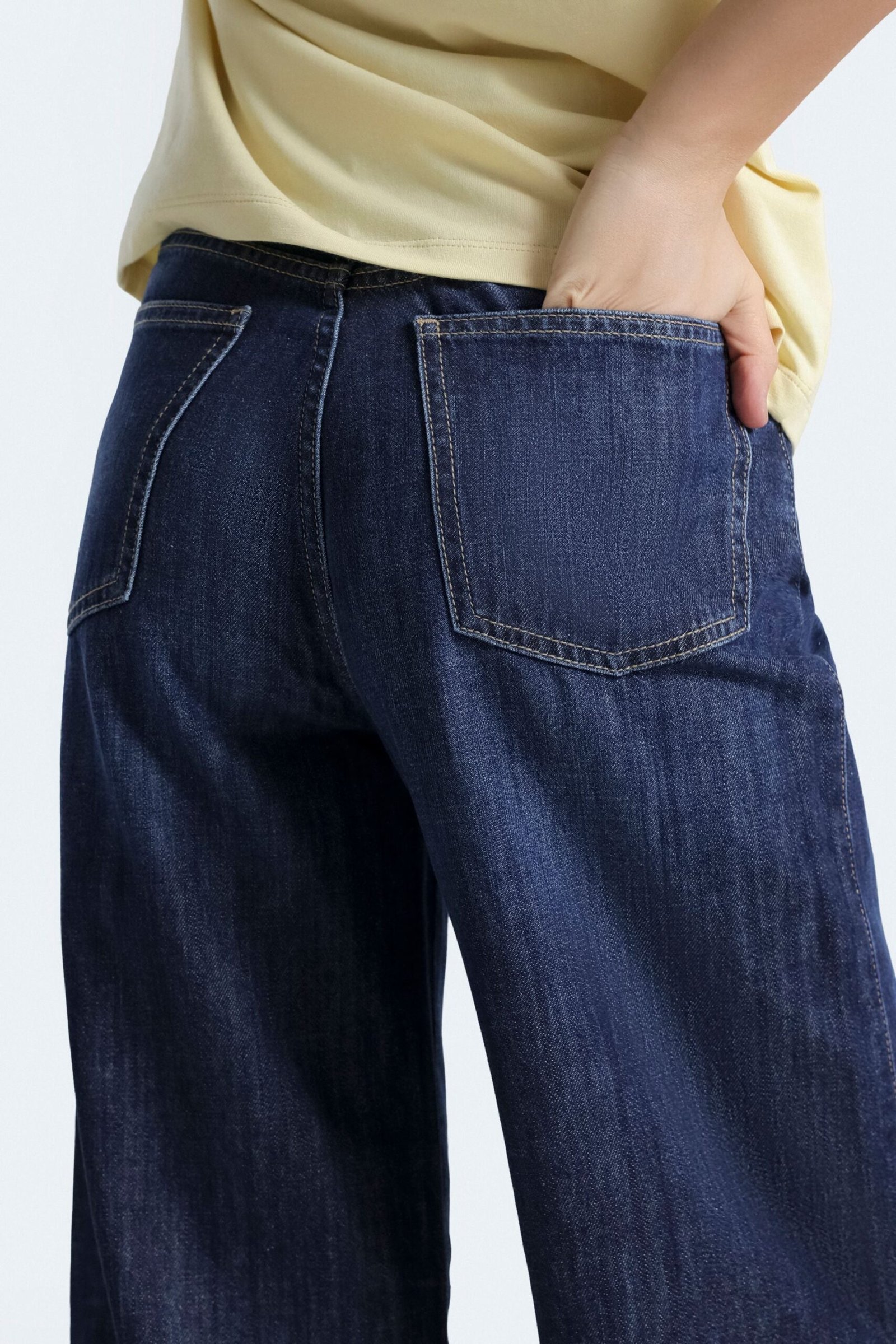 High-Waist Wide Leg Jeans - Image 8