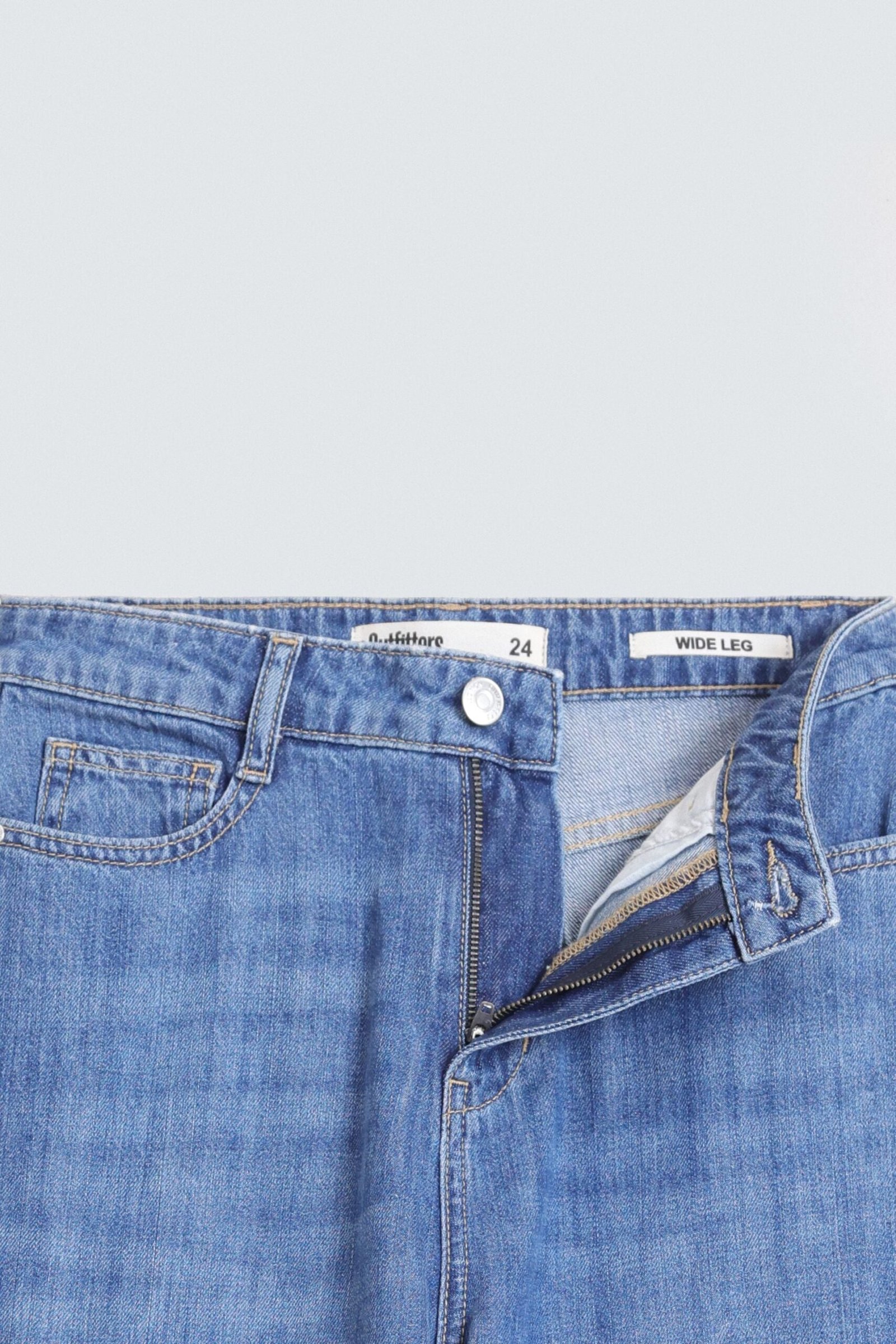 High-Waist Wide Leg Jeans - Image 10