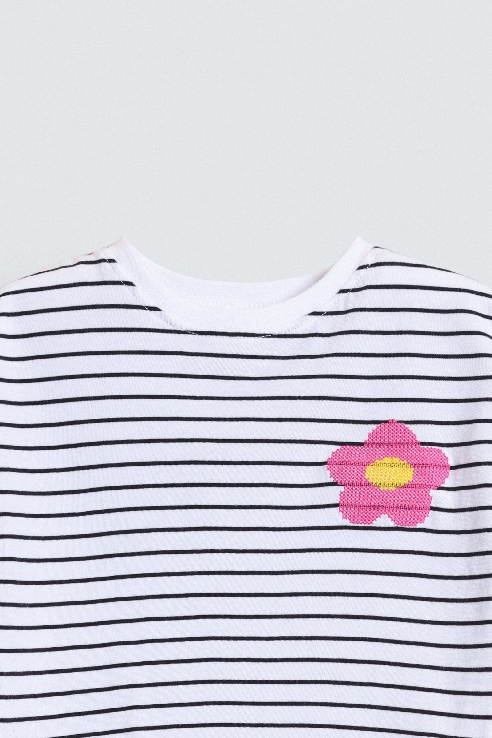 Cropped Stripped T-Shirt With Crochet Detail - Image 2