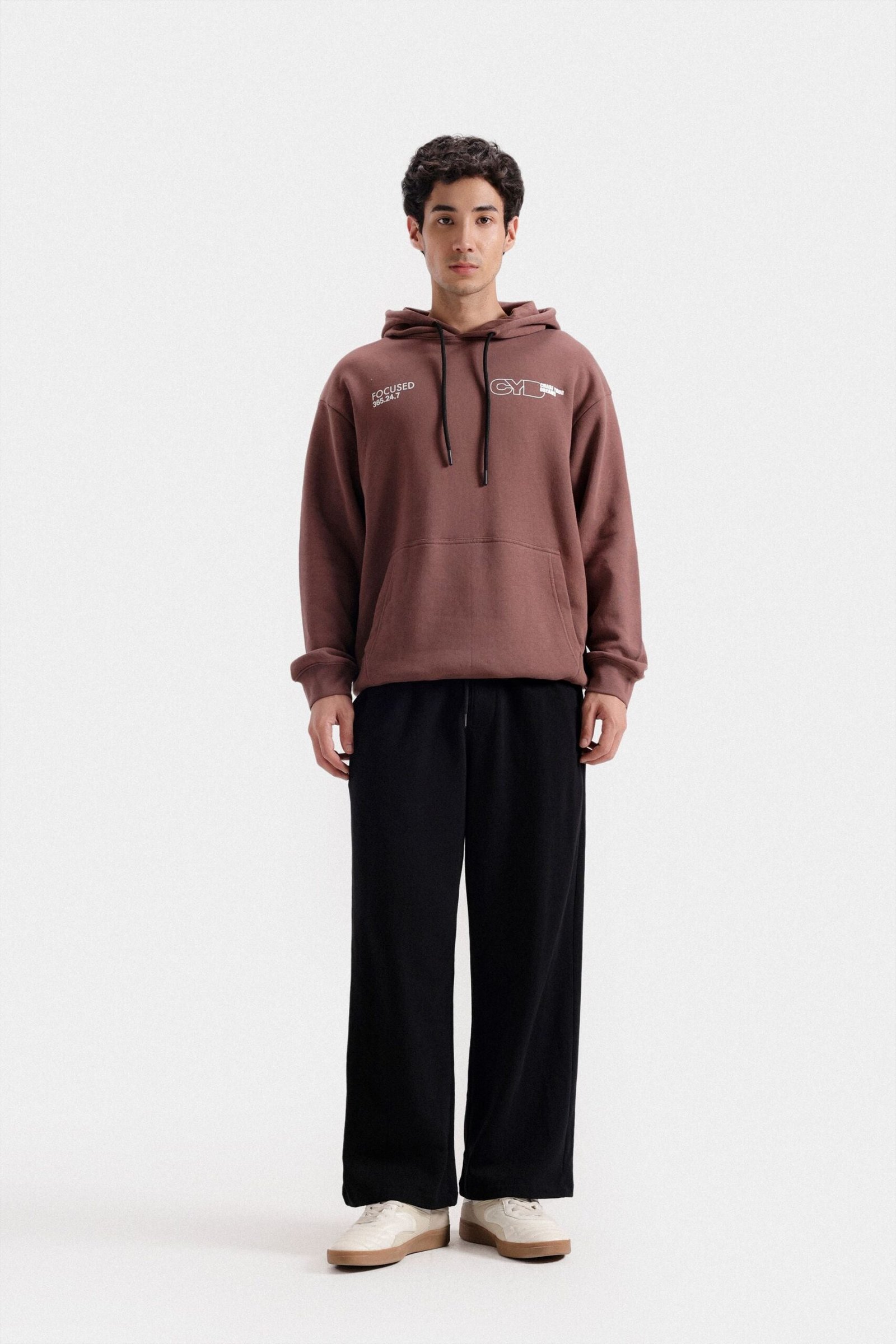Graphic Pull-Over