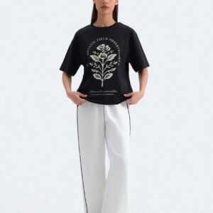 Loose Trousers With Side Pipping Detail