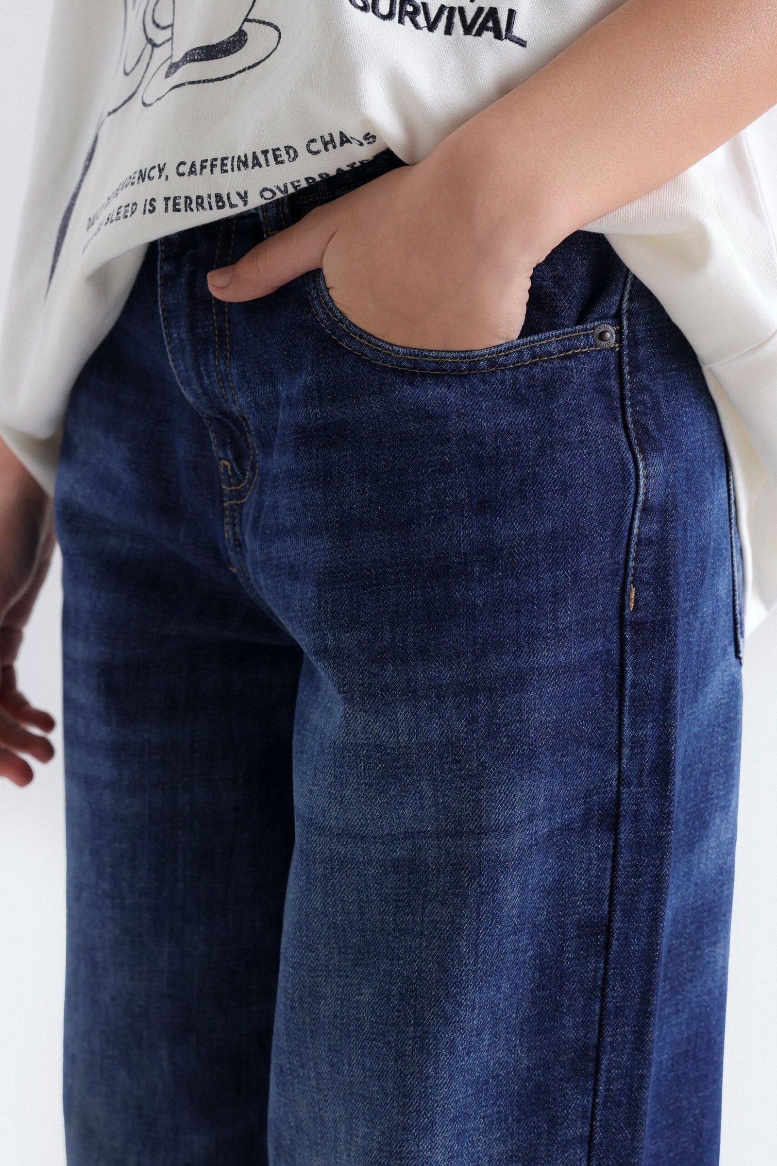 Mid Rise Relaxed Fit Jeans - Image 2
