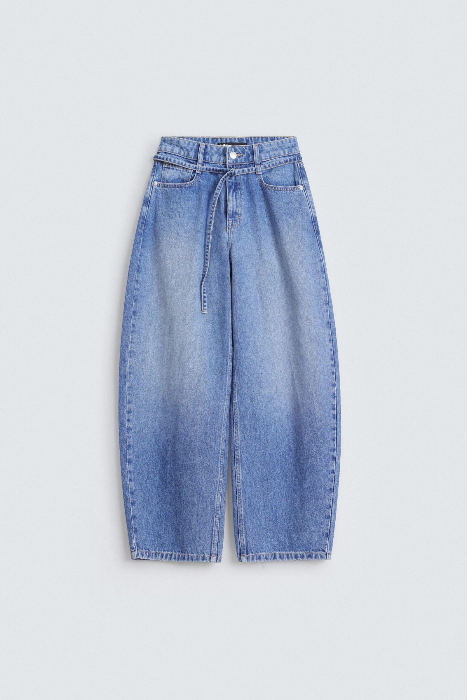 Barrel Fit Jeans With Belt Detail - Image 5