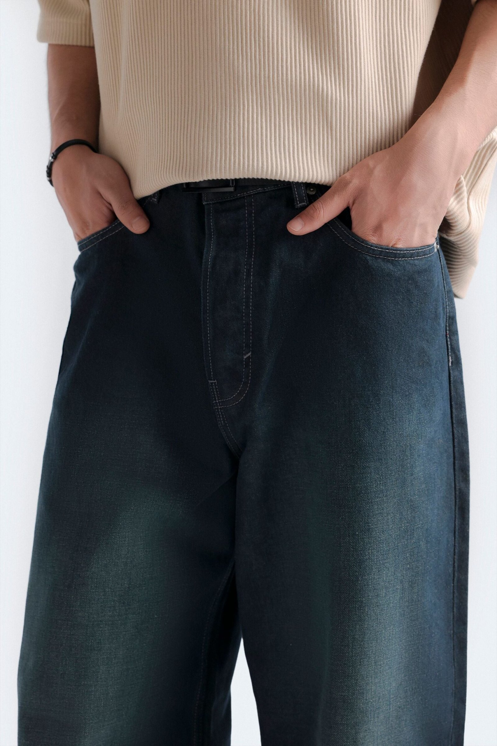 Baggy Fit Jeans - Image 10
