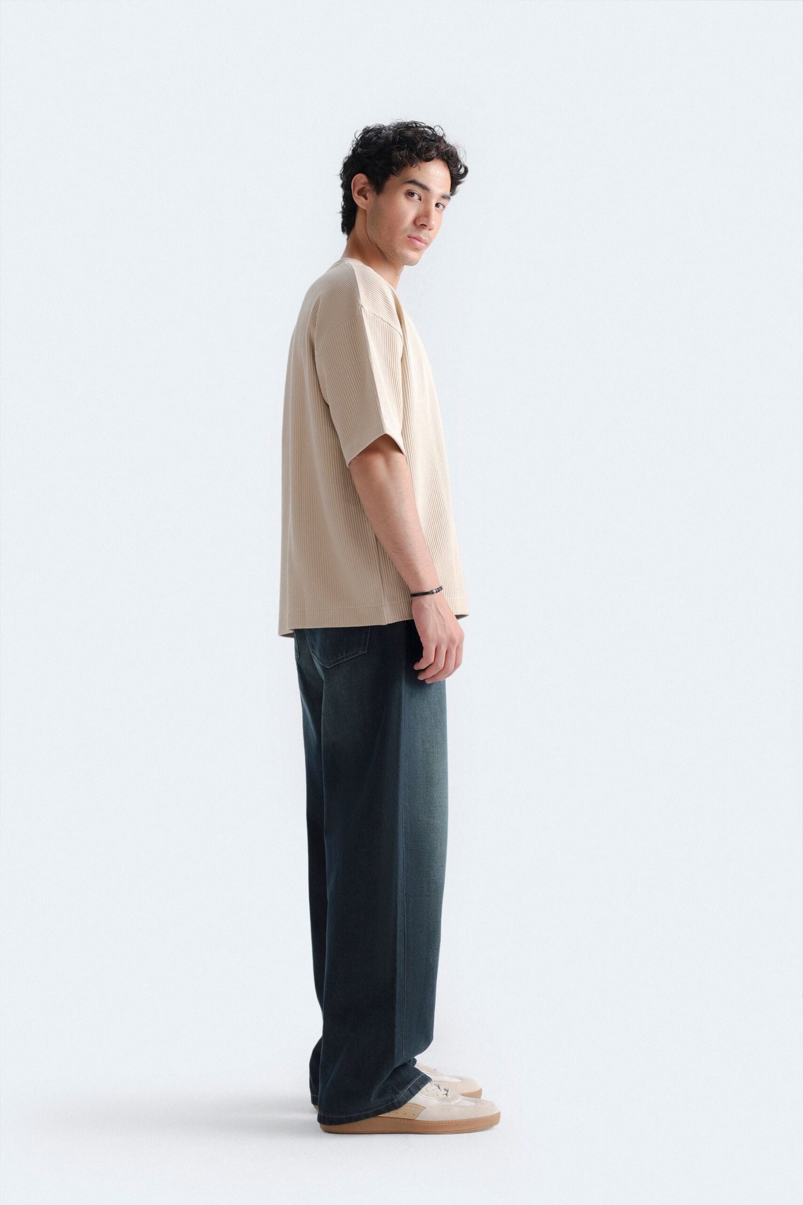 Baggy Fit Jeans - Image 11
