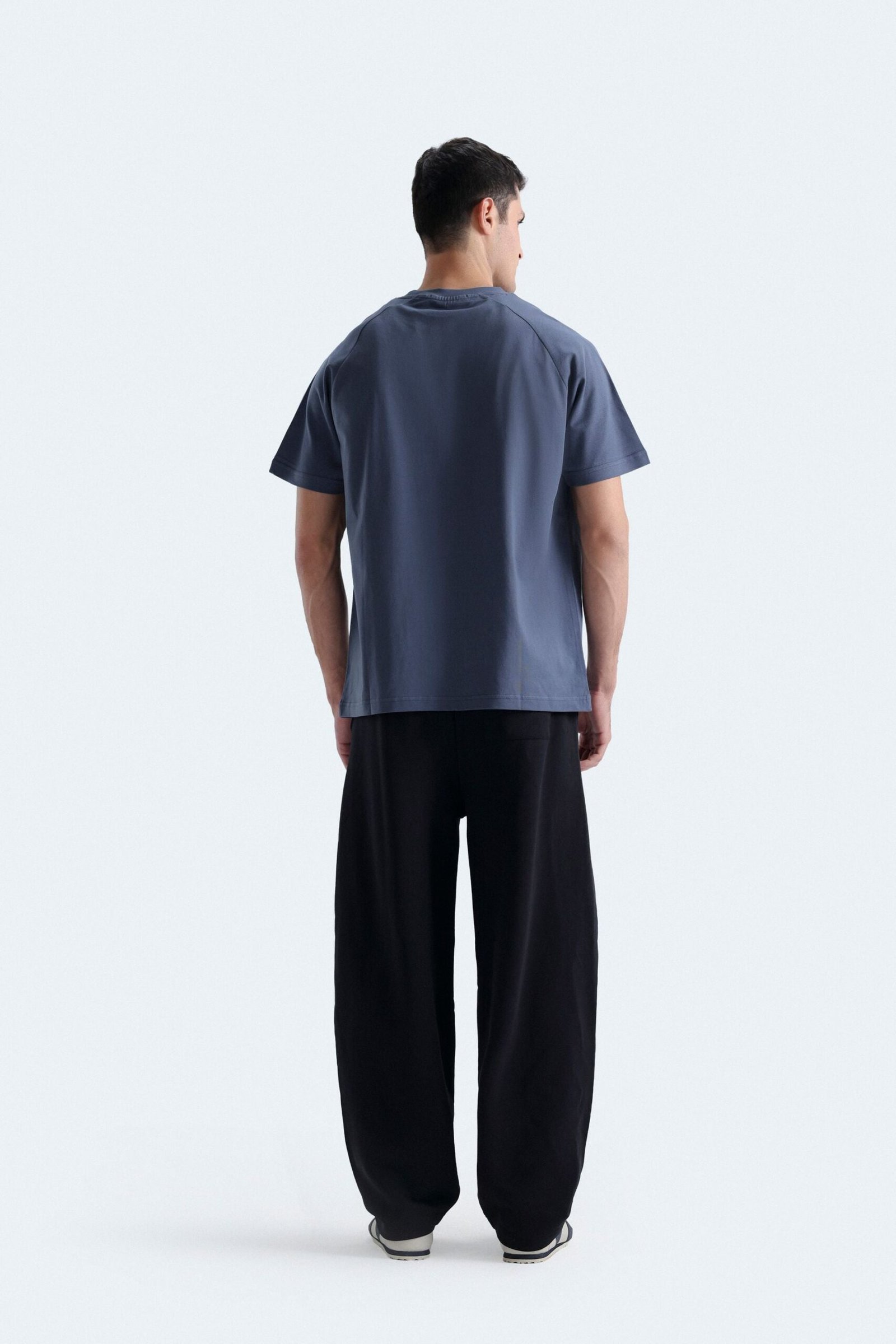 Balloon Fit Trousers With Pleat Detail - Image 4