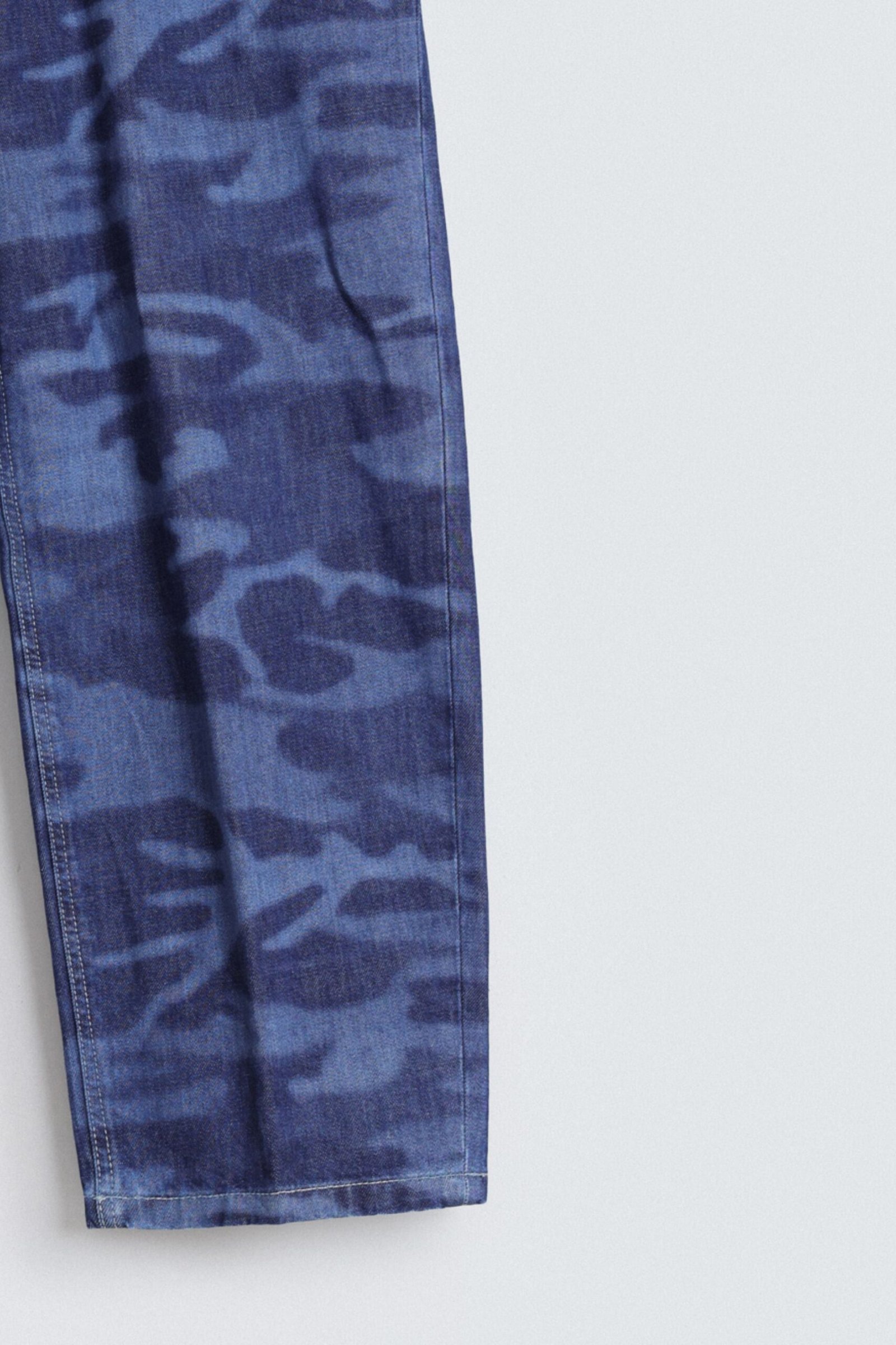 Skater Fit Jeans With Laser Print - Image 6