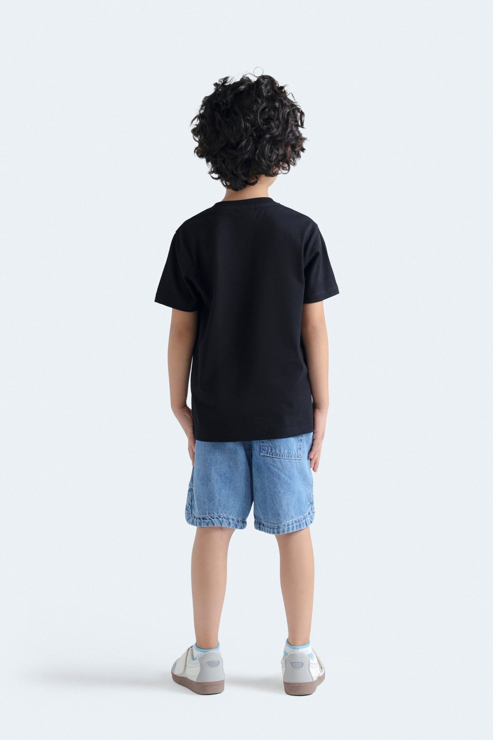 Tropical Graphic T-Shirt - Image 6