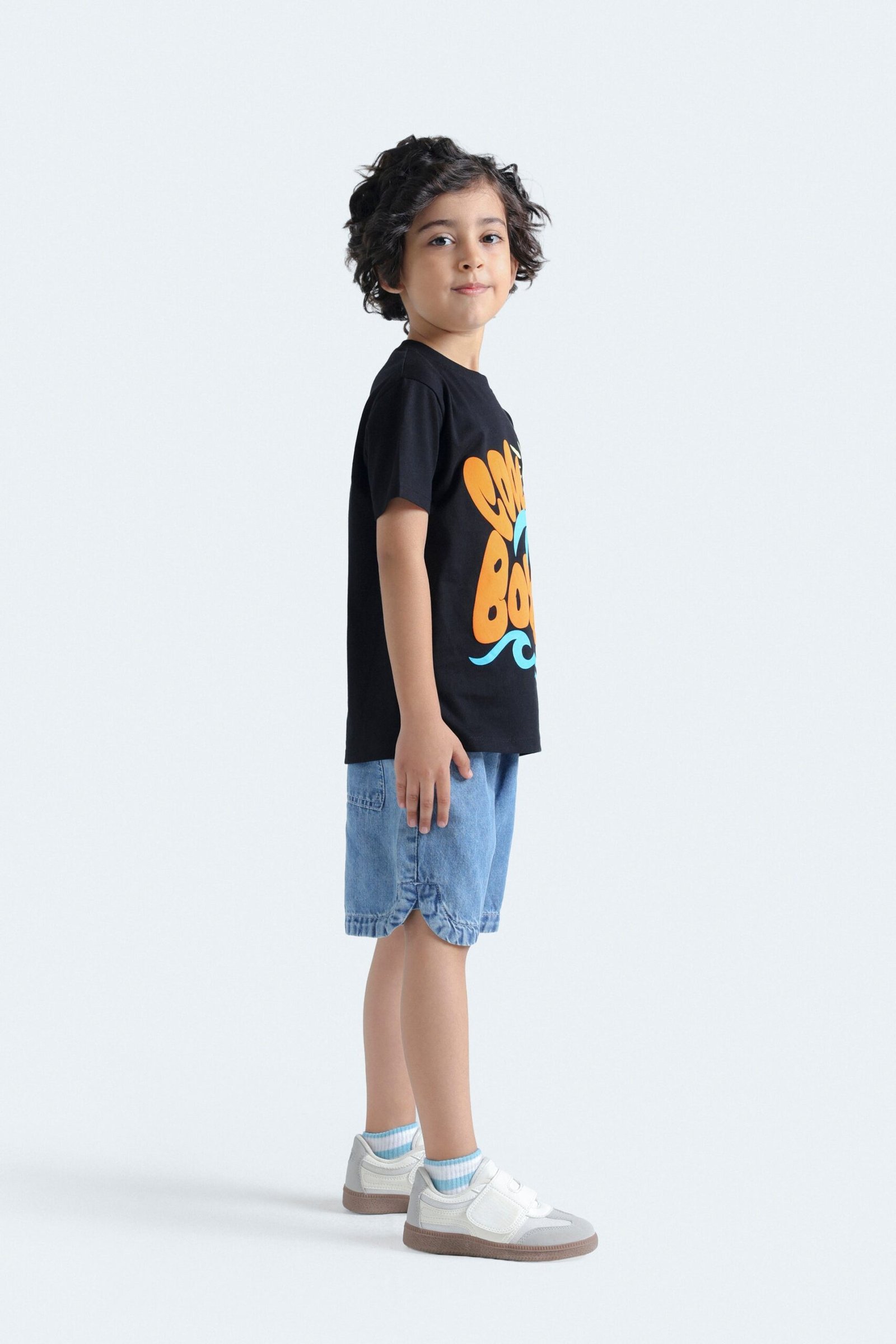 Tropical Graphic T-Shirt - Image 5