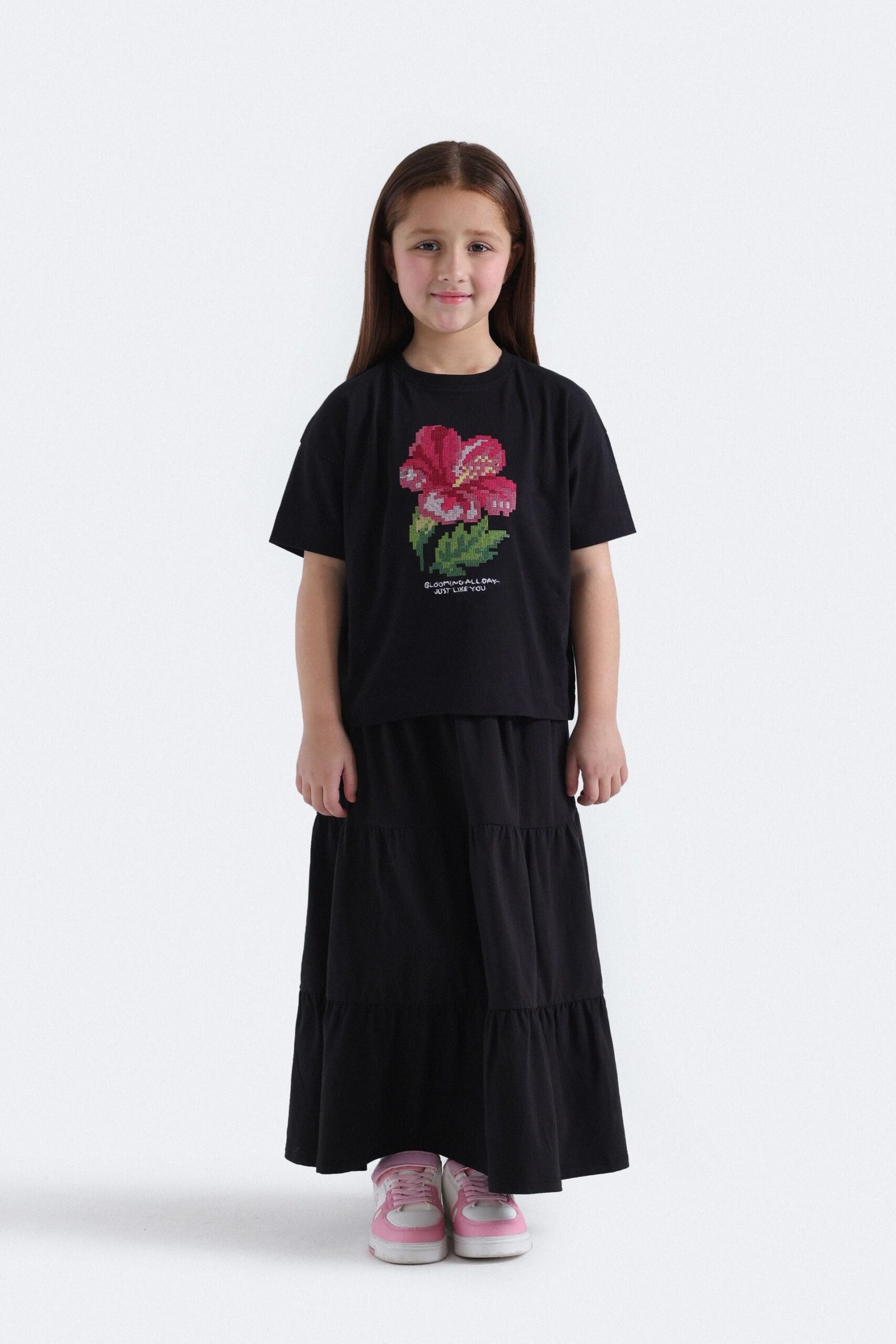 Cropped Embroidered T-Shirt - Image 4