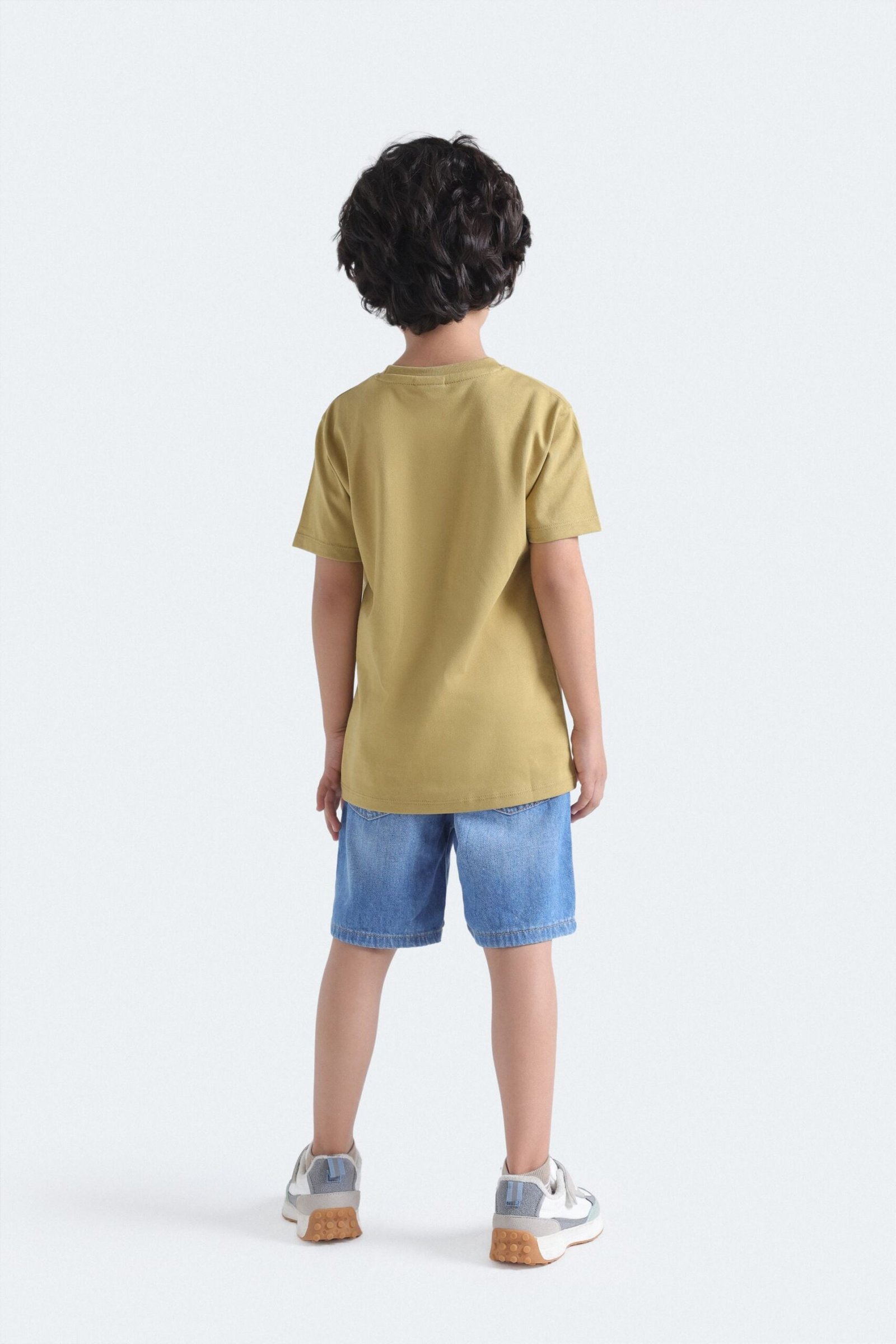 Tropical Graphic T-Shirt - Image 6