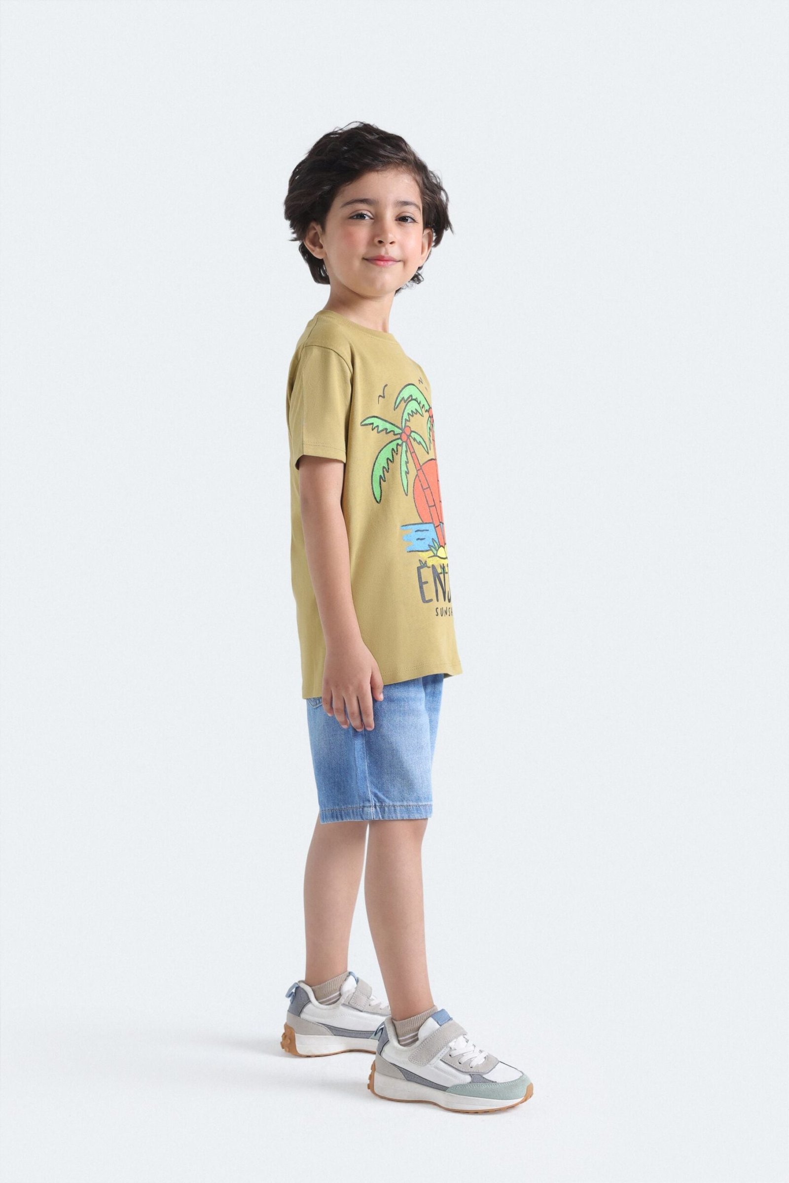 Tropical Graphic T-Shirt - Image 5