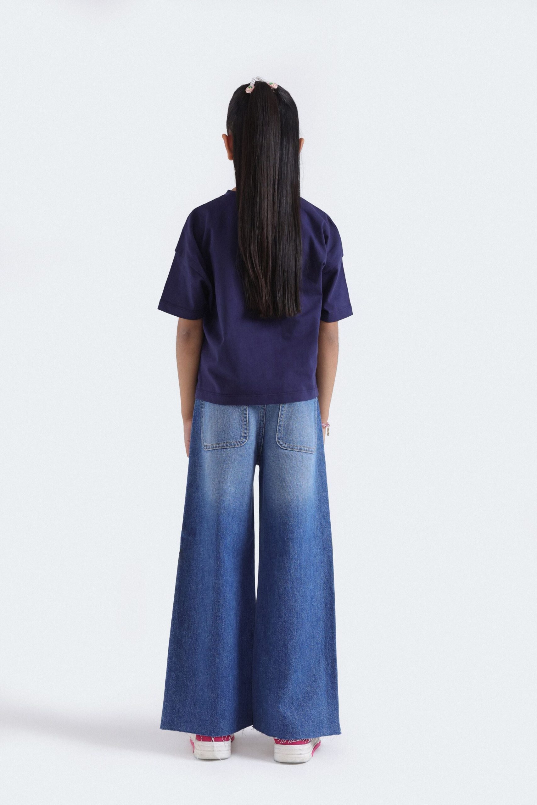 Super Cropped Graphic T-Shirt - Image 6