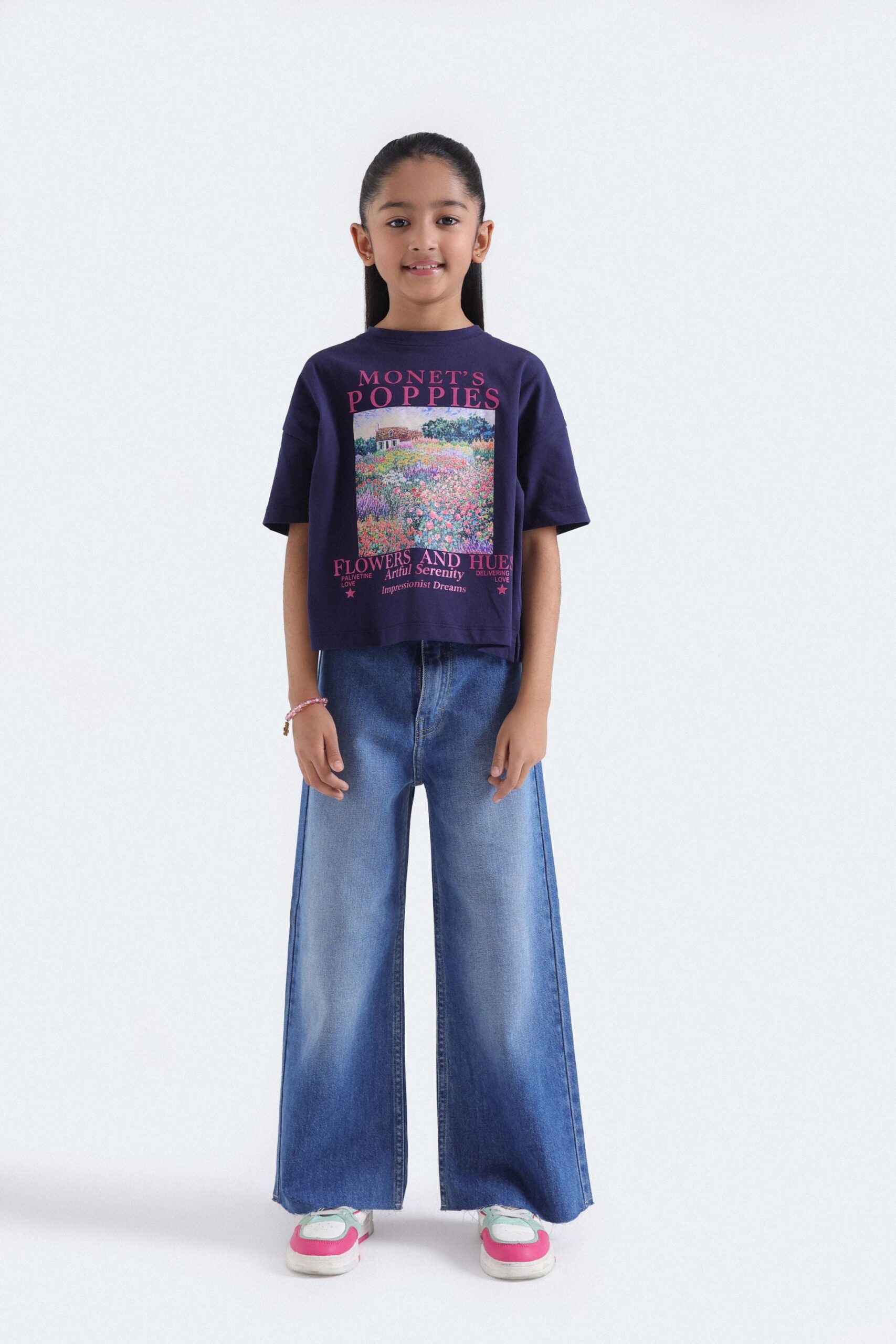 Super Cropped Graphic T-Shirt - Image 4